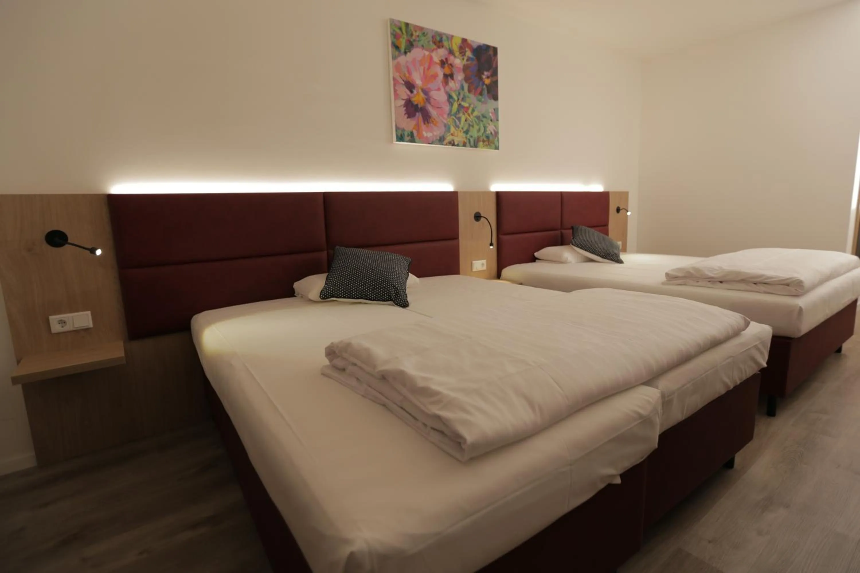 Bed in Galeria Airport Hotel