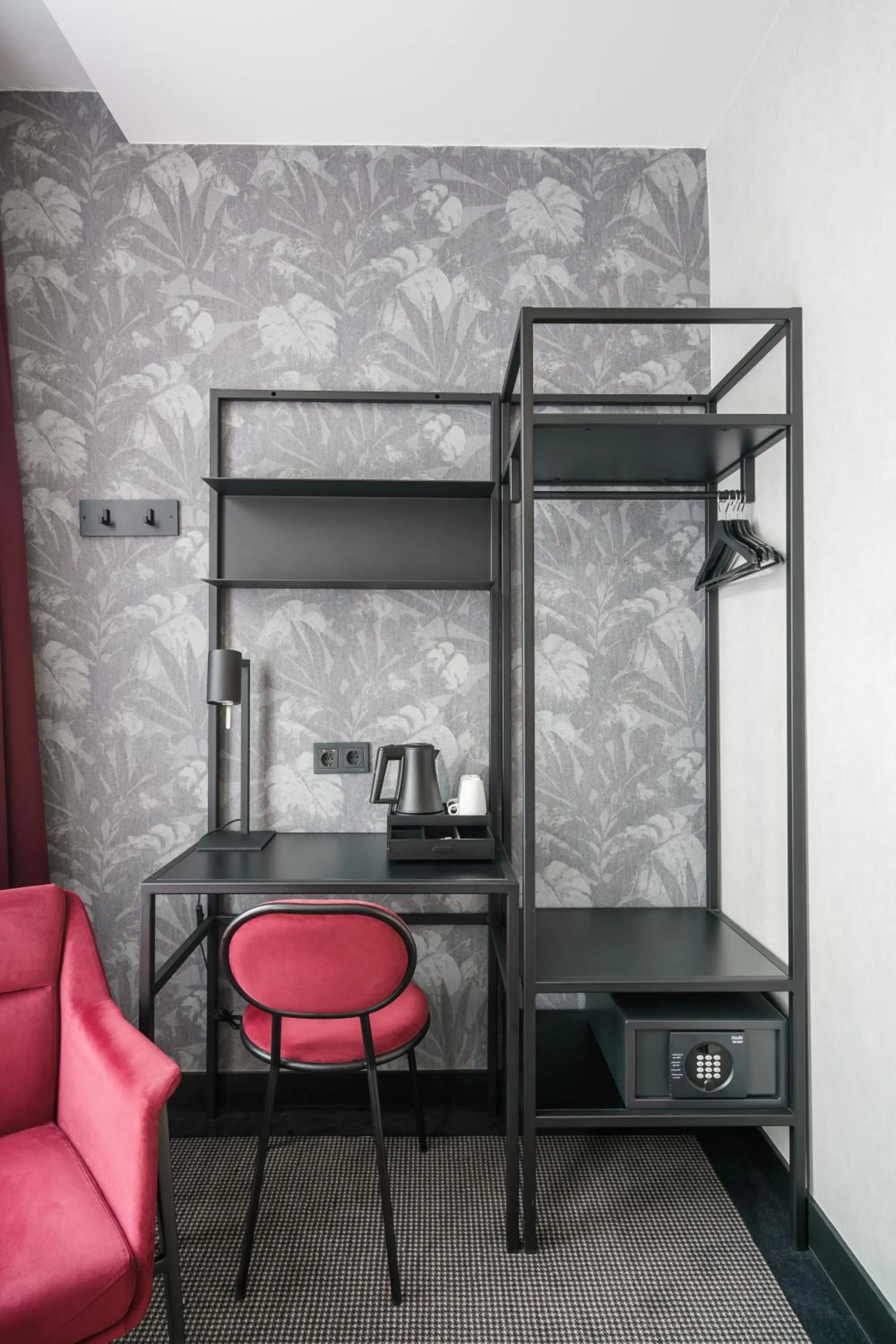 Coffee/tea facilities in Krisotel