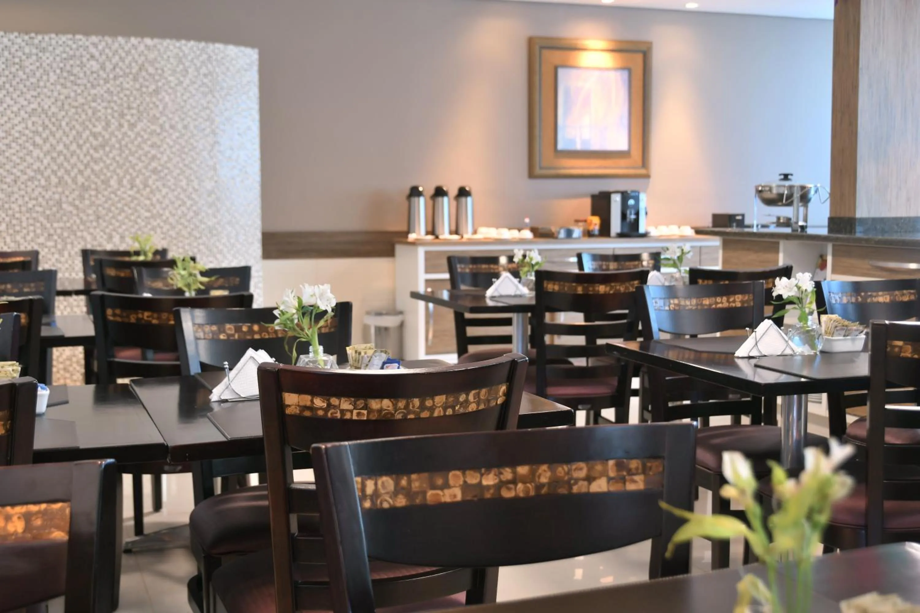 Restaurant/places to eat in Hotel Araraquara By Mercure