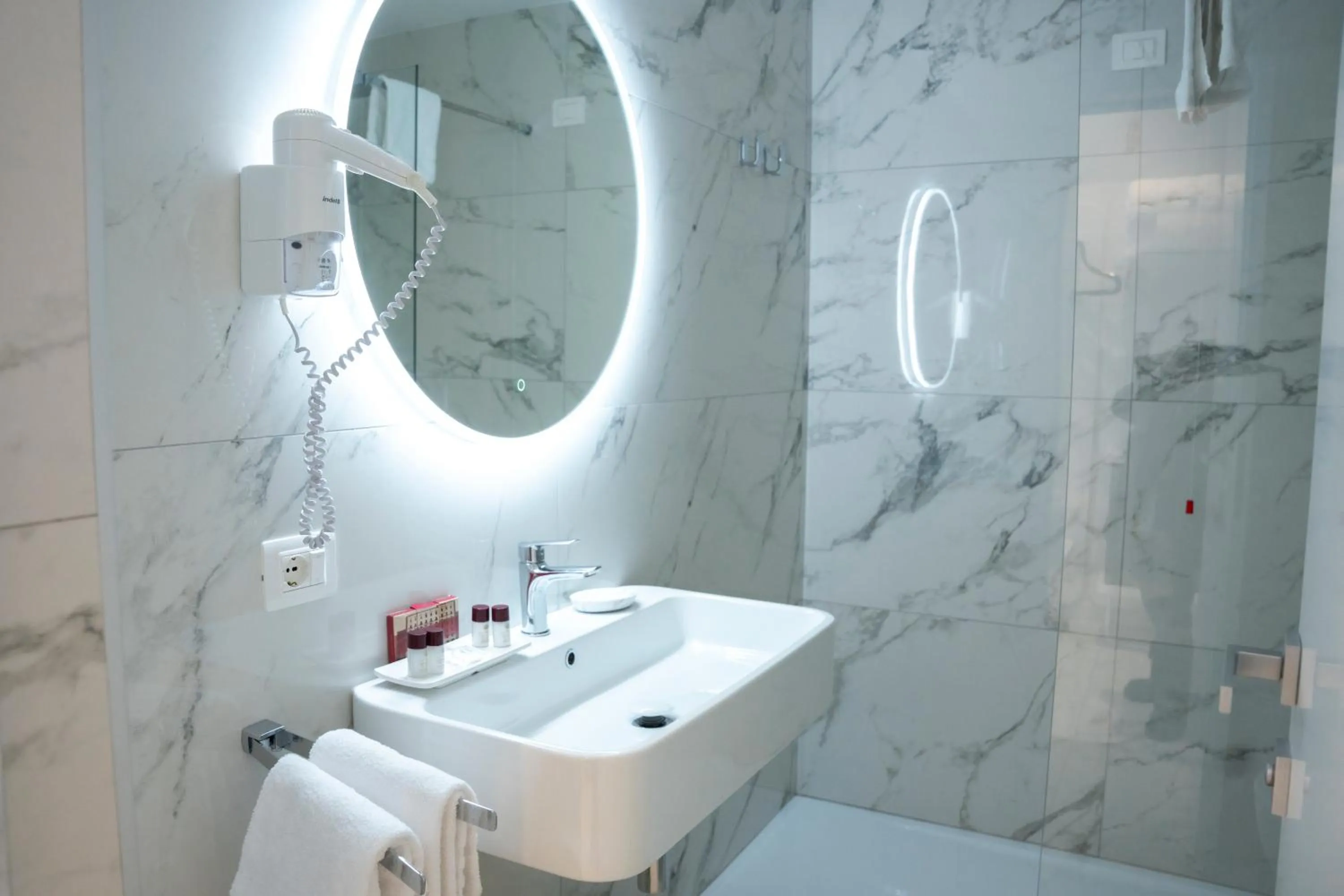 Shower in Soul Art Hotel