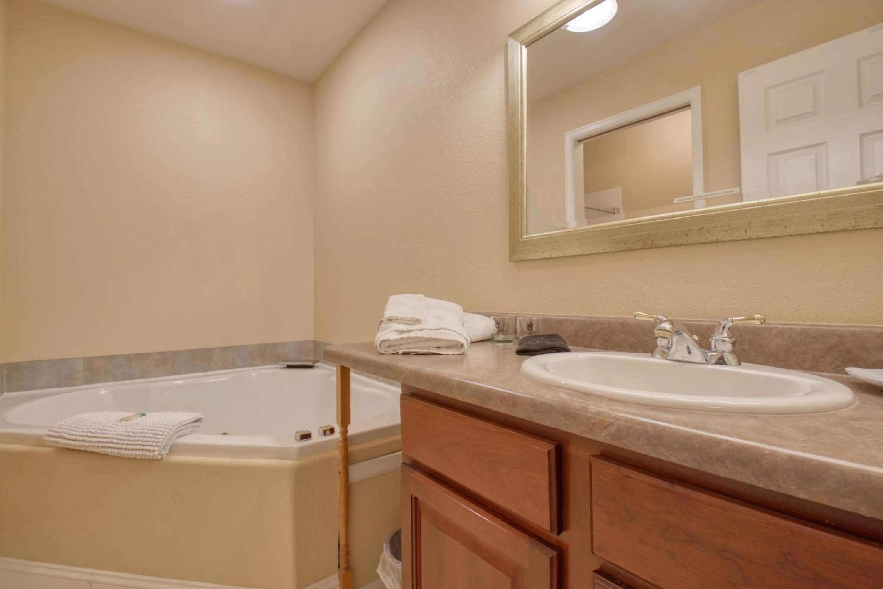 Property building in Castle Creek Manor