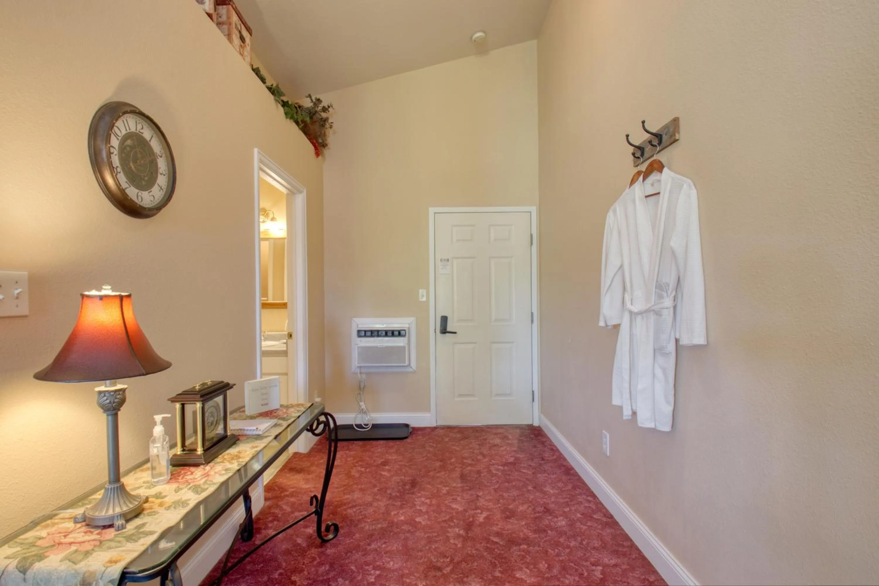 Property building in Castle Creek Manor