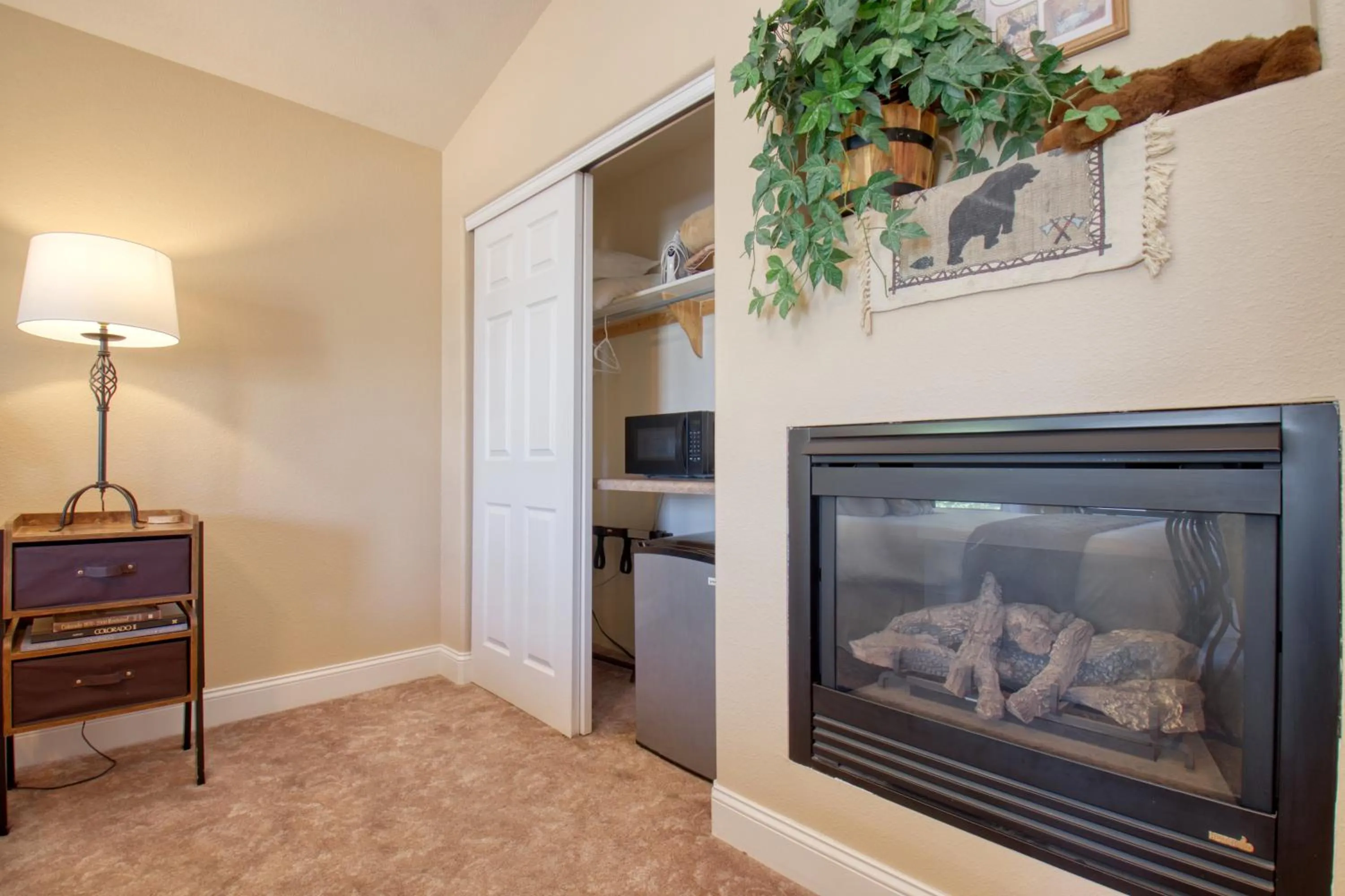 Property building in Castle Creek Manor