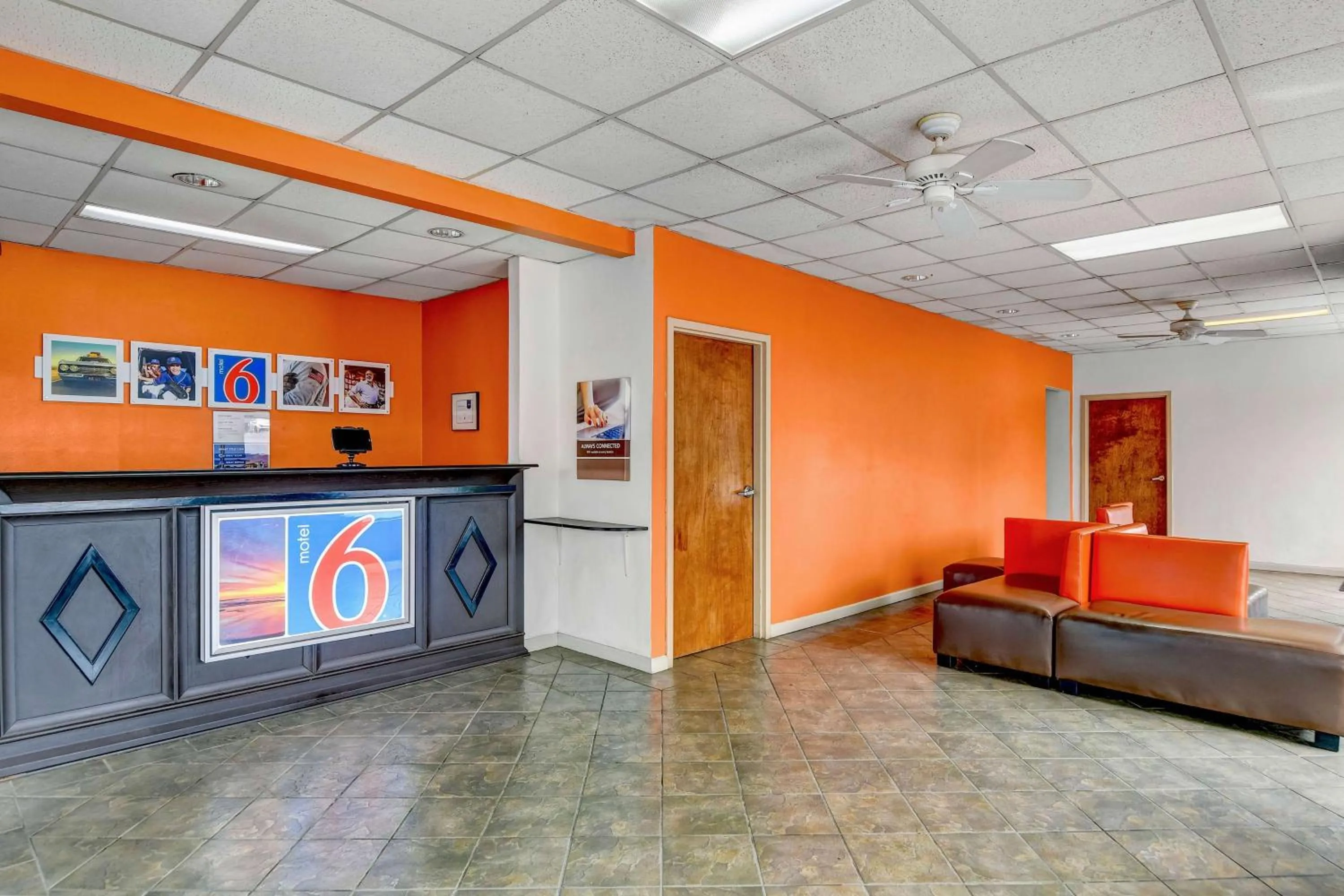 Lobby or reception in Motel 6-Calhoun, GA