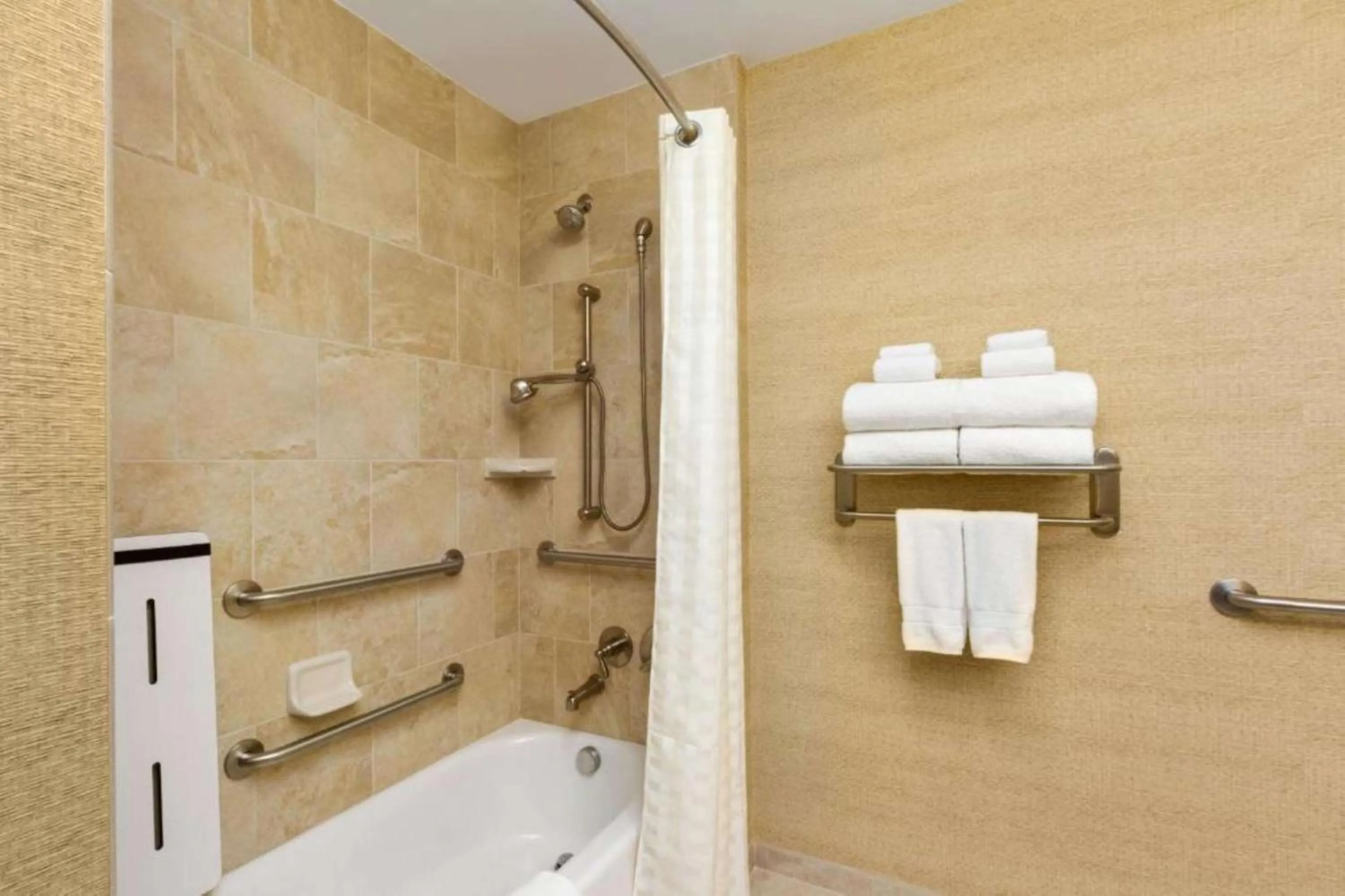 Bathroom in Embassy Suites Savannah Historic District