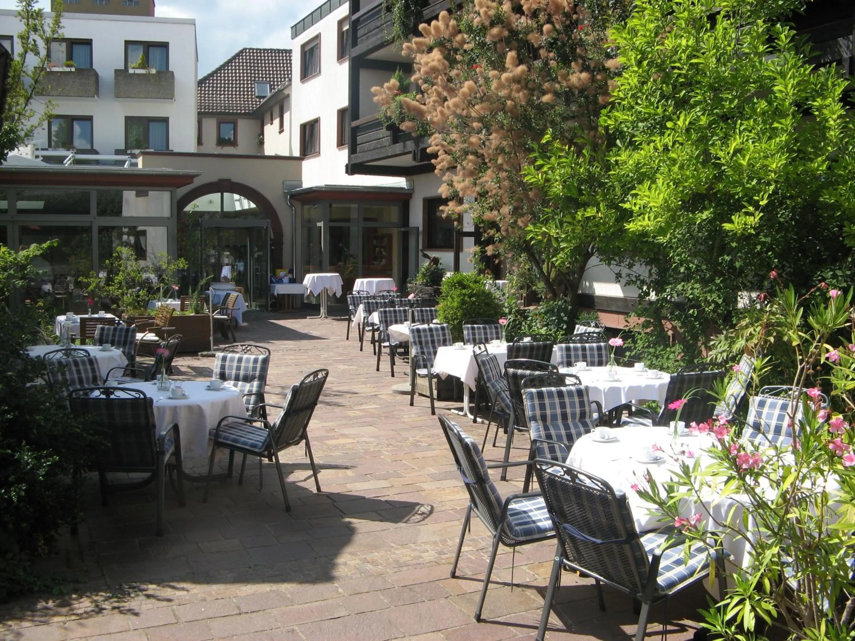 Restaurant/places to eat in Hotel & Weinhaus Anker
