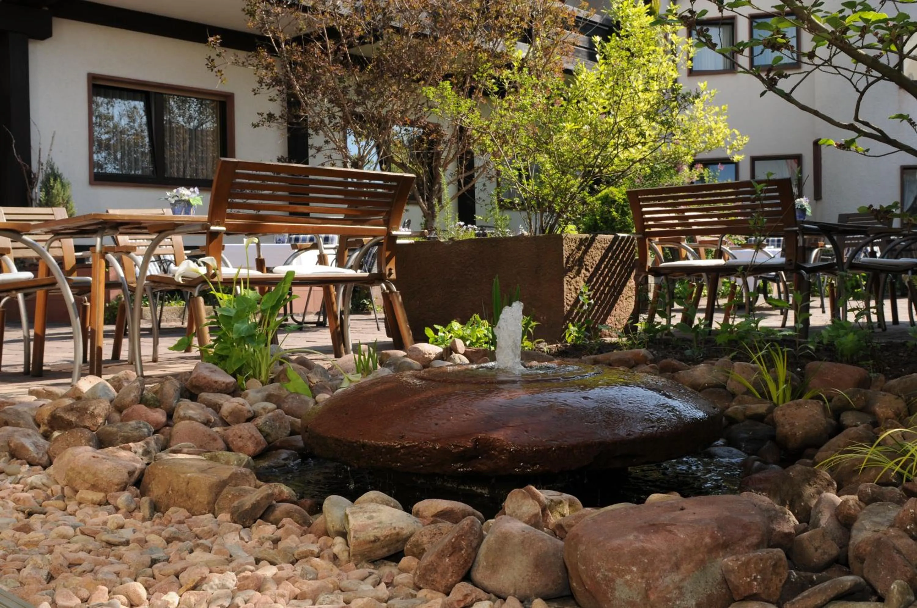 Patio in Hotel & Weinhaus Anker