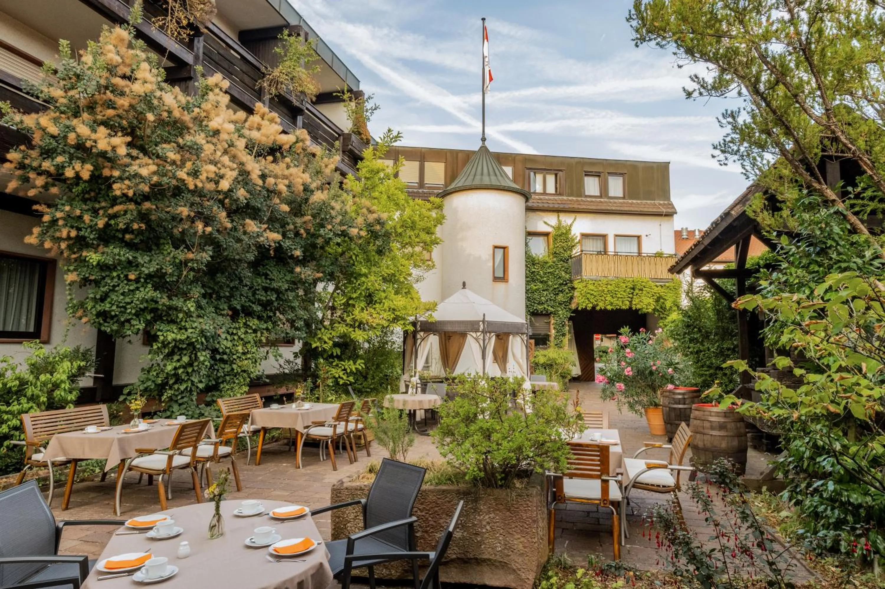 Patio in Hotel & Weinhaus Anker