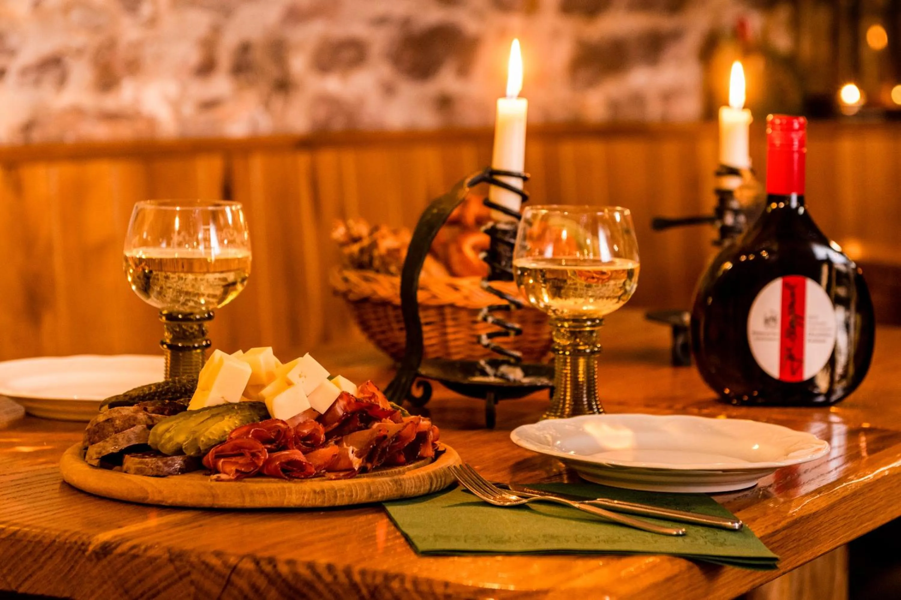 Restaurant/places to eat in Hotel & Weinhaus Anker