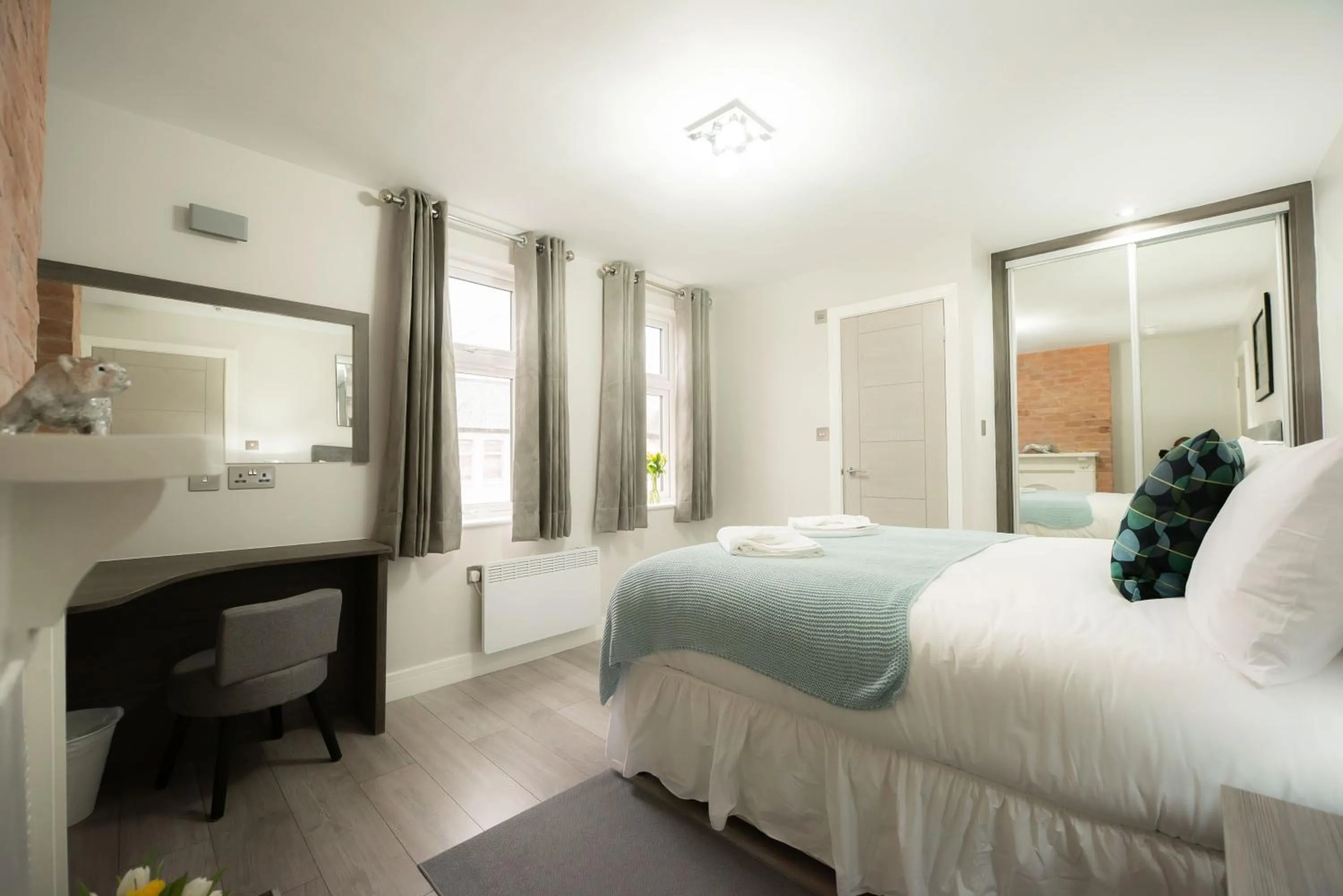 Bedroom, Bed in Laurel House