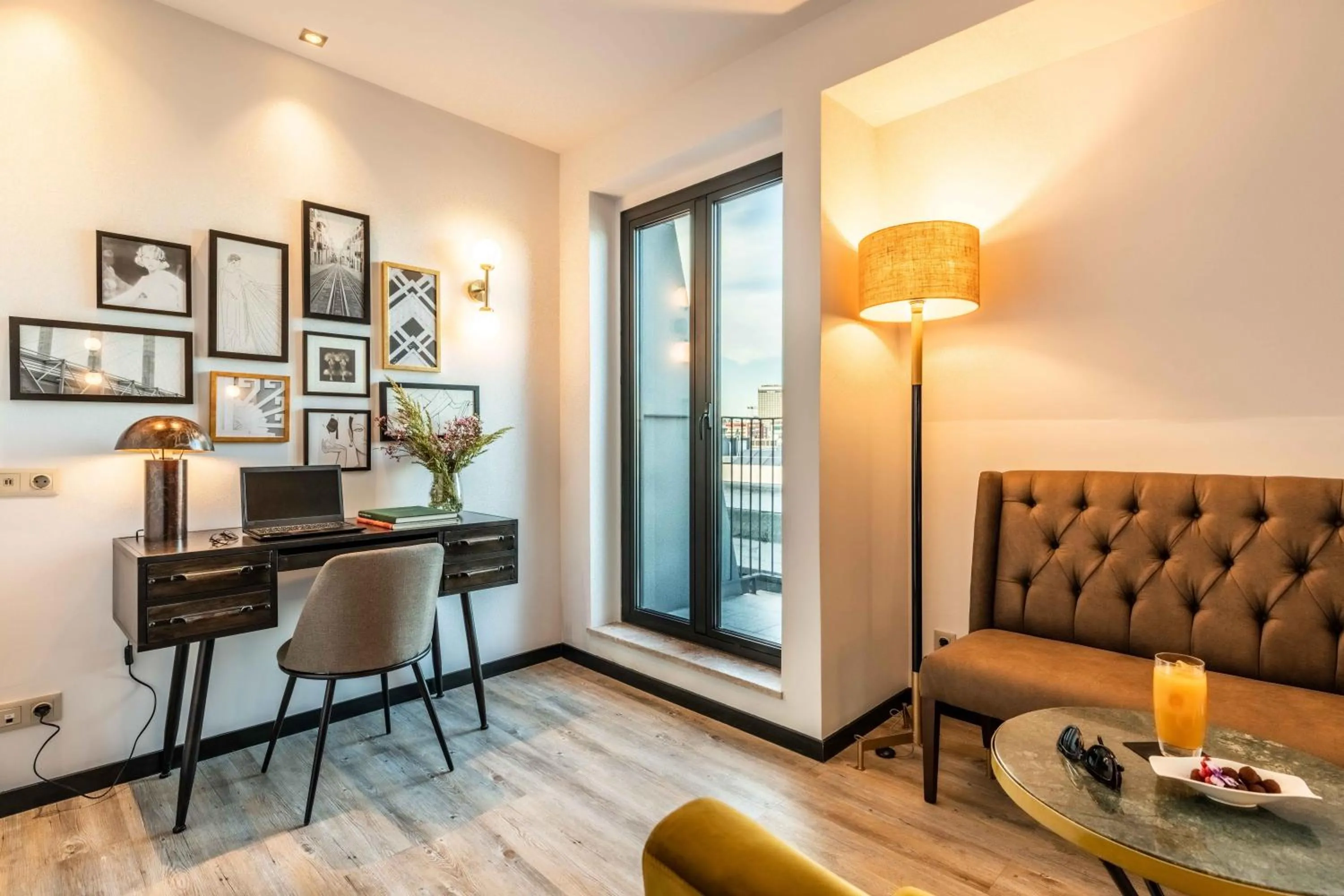 Lounge or bar in Pestana Lisboa Vintage City Center Suites