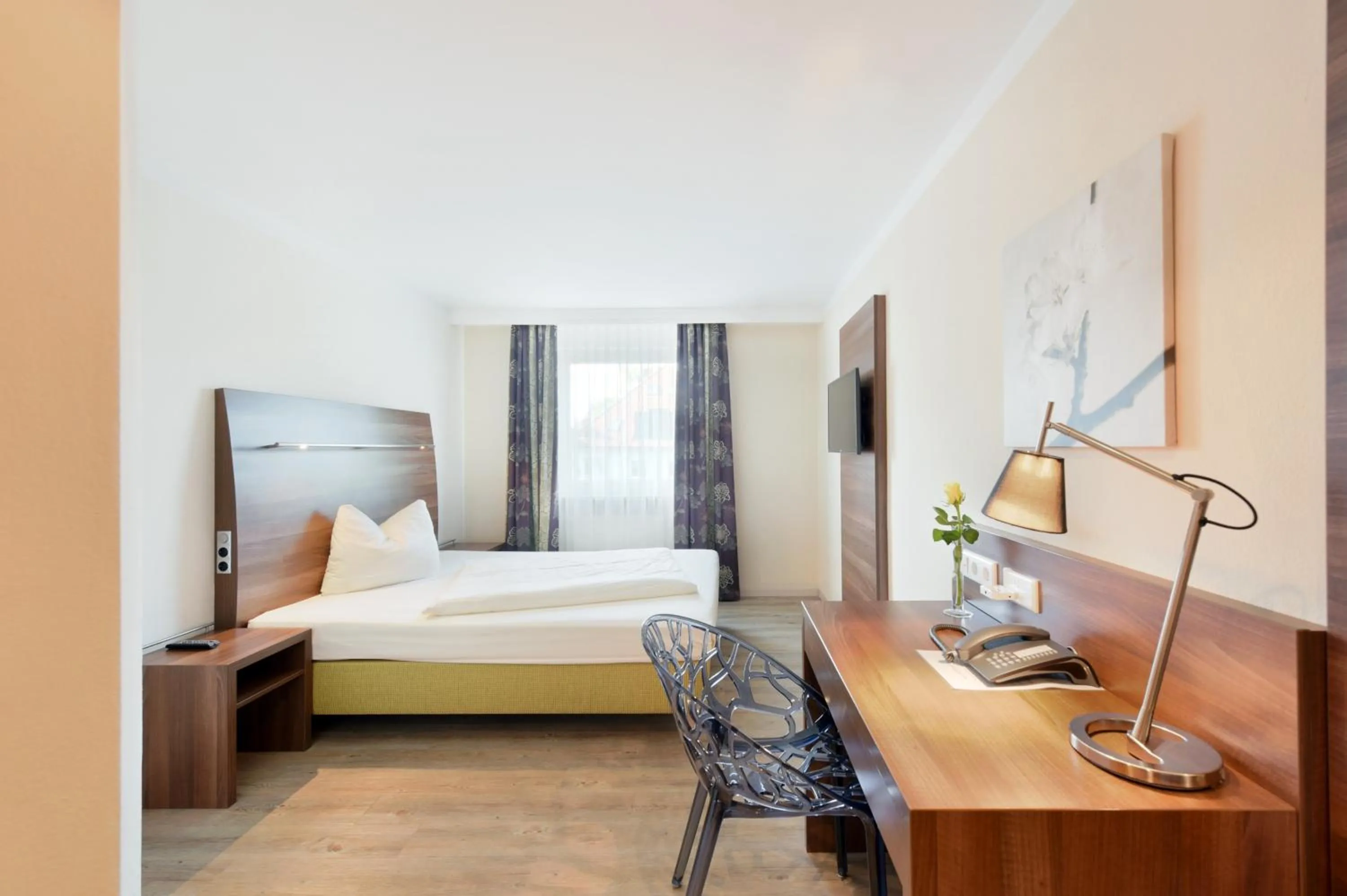 Photo of the whole room, Bed in Hotel Säntis