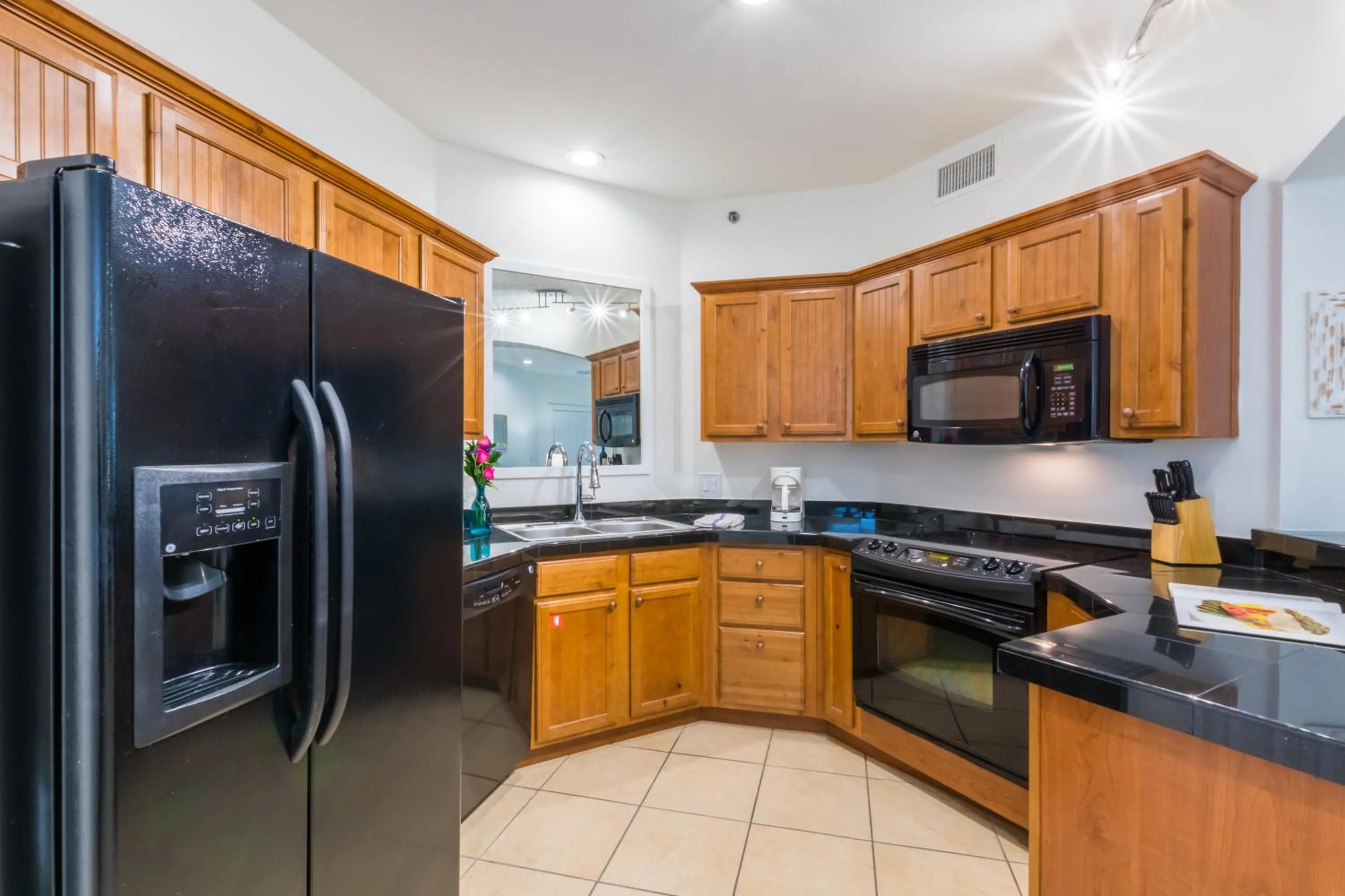 Kitchen or kitchenette in One Club Gulf Shores
