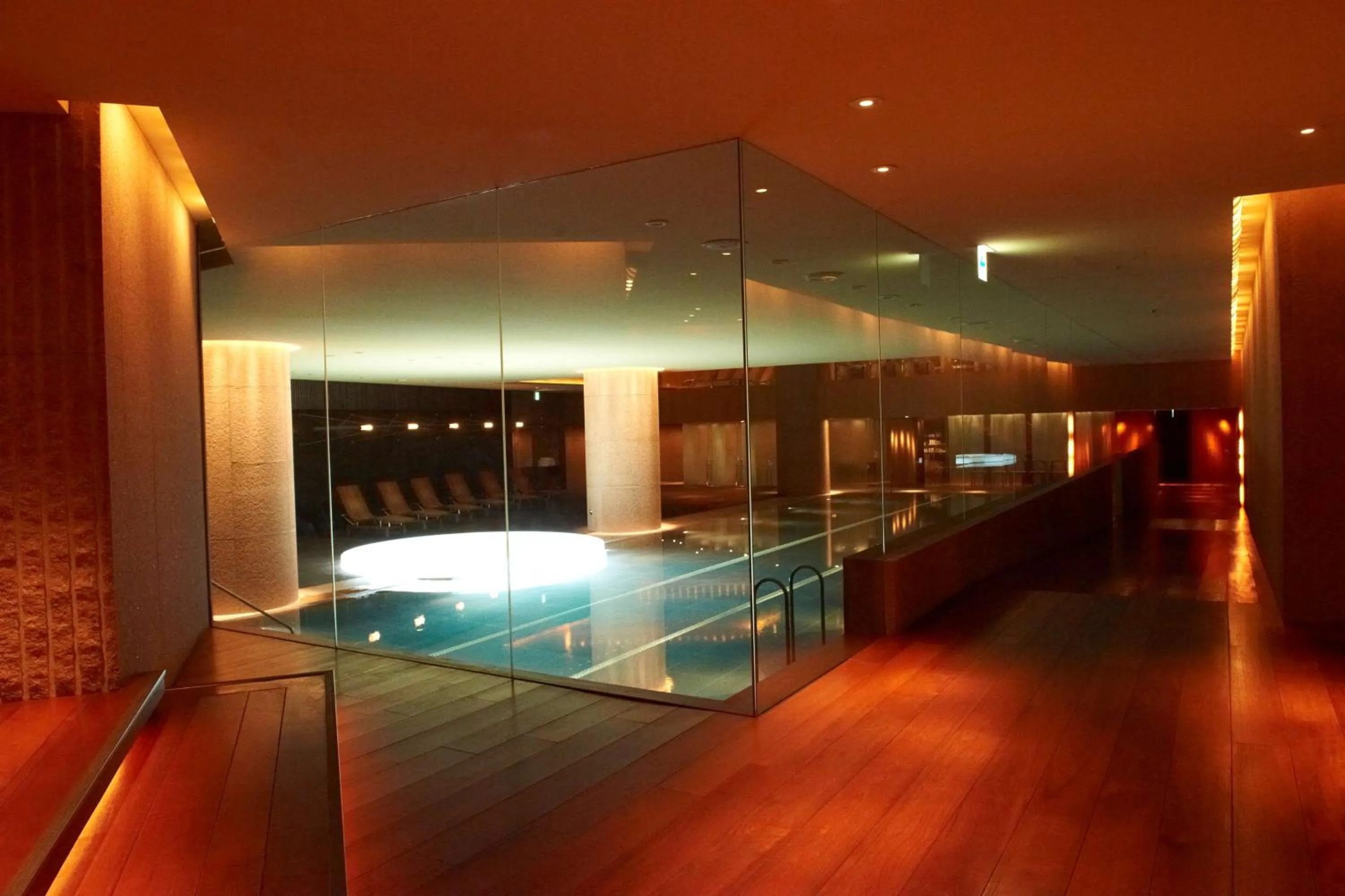Swimming pool in Grand Hyatt Tokyo