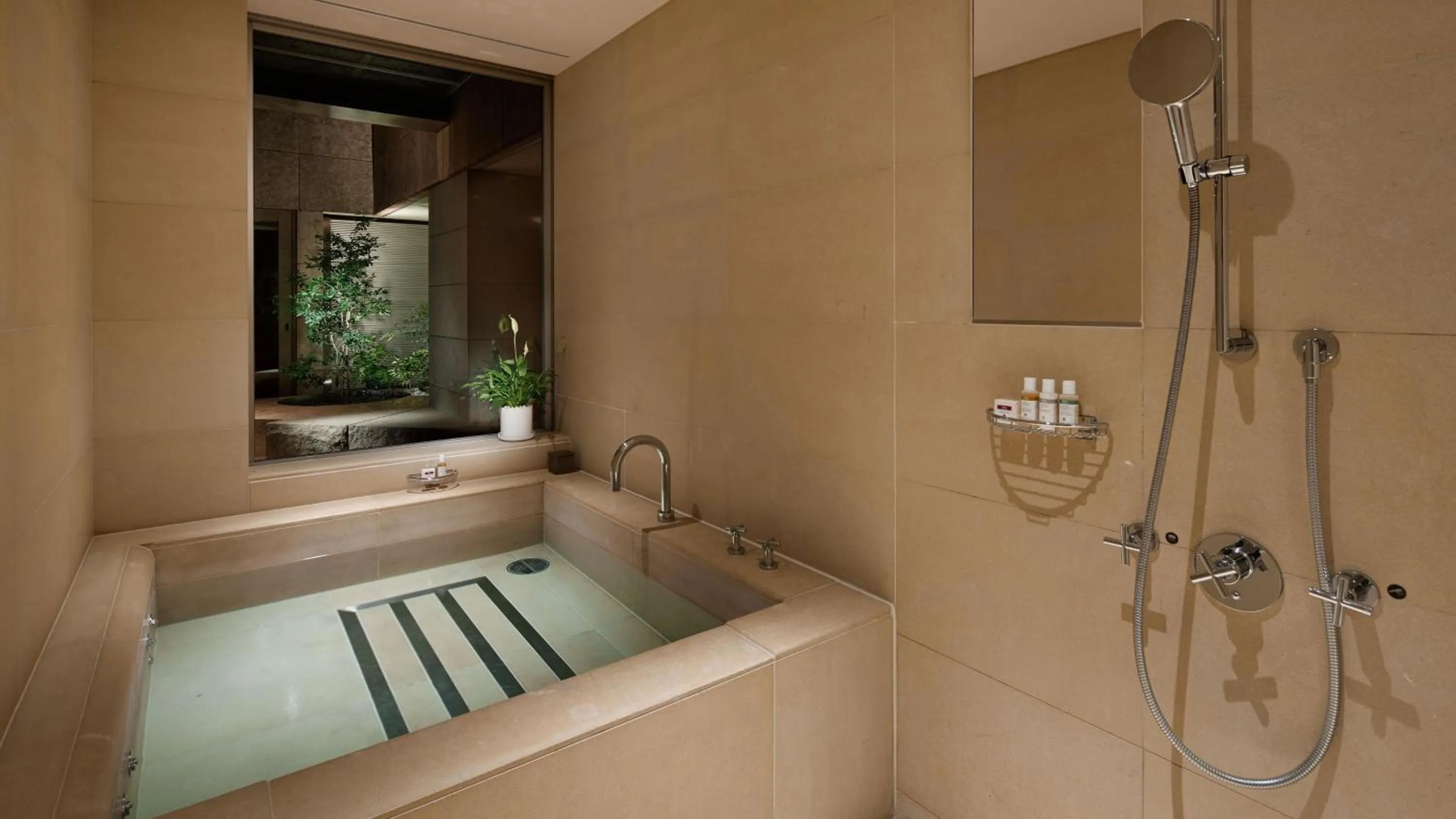 Bathroom in Grand Hyatt Tokyo