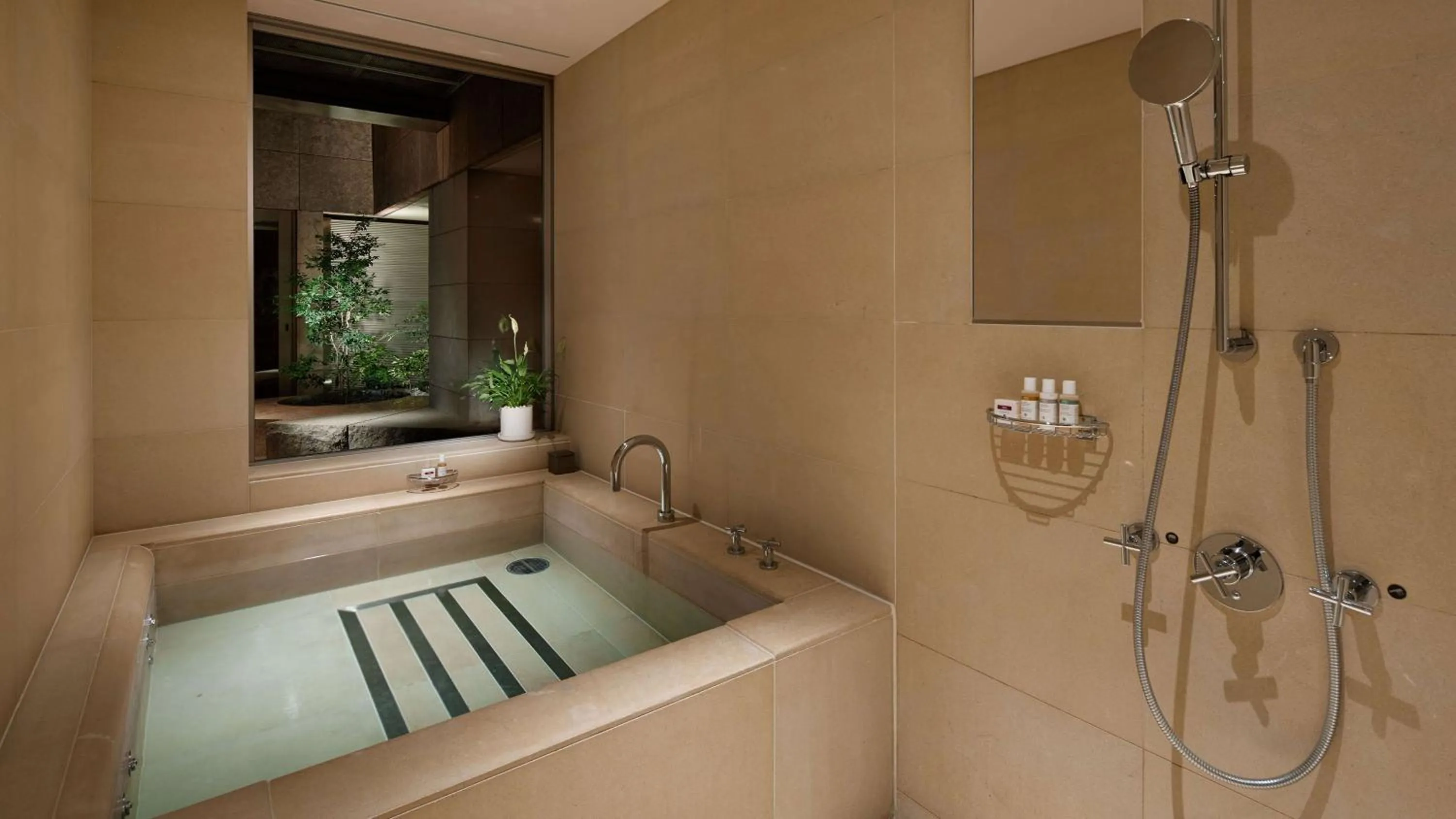 Bathroom in Grand Hyatt Tokyo