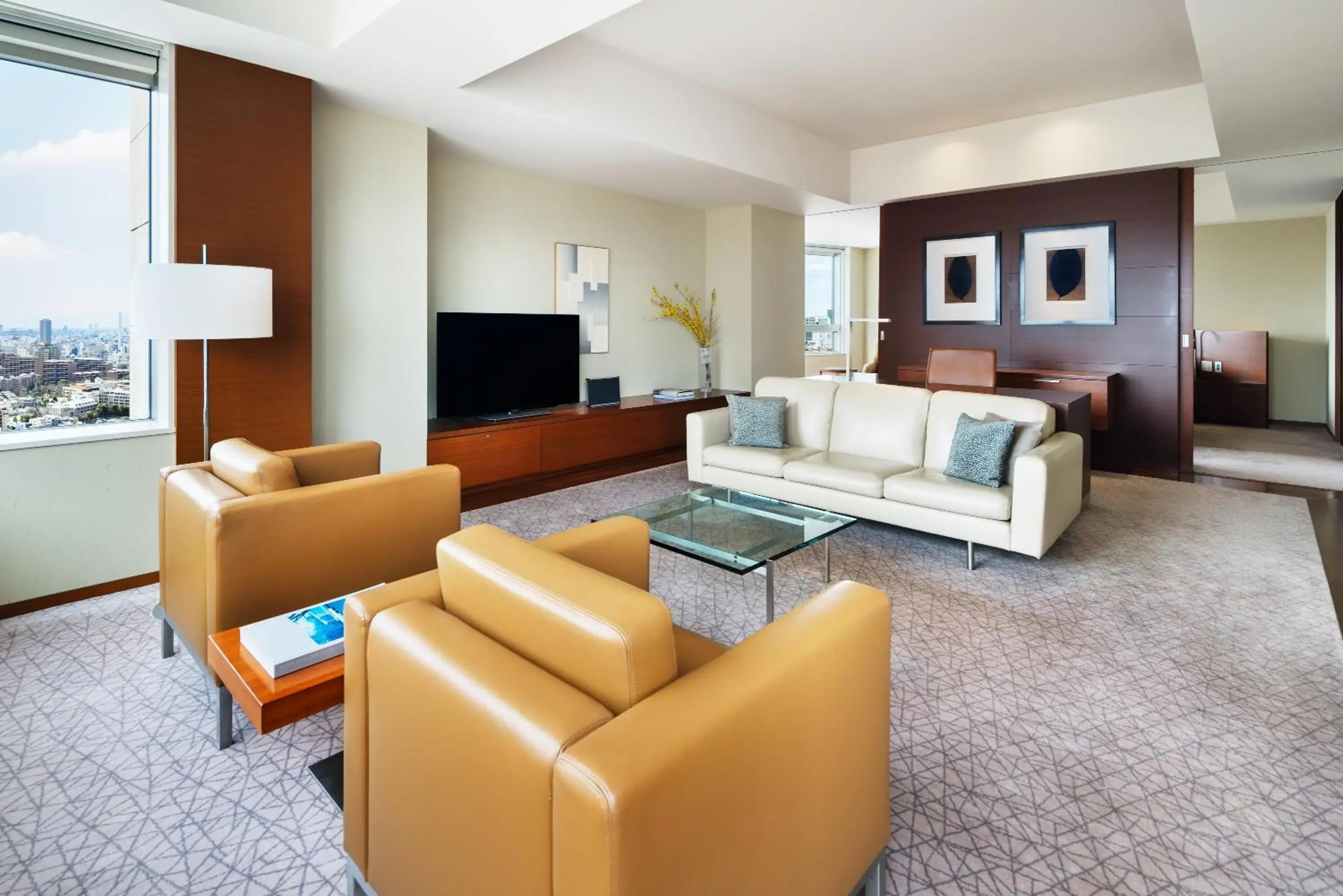 Diplomat Suite with One King Bed in Grand Hyatt Tokyo Diplomat Suite with One King Bed in Grand Hyatt Tokyo