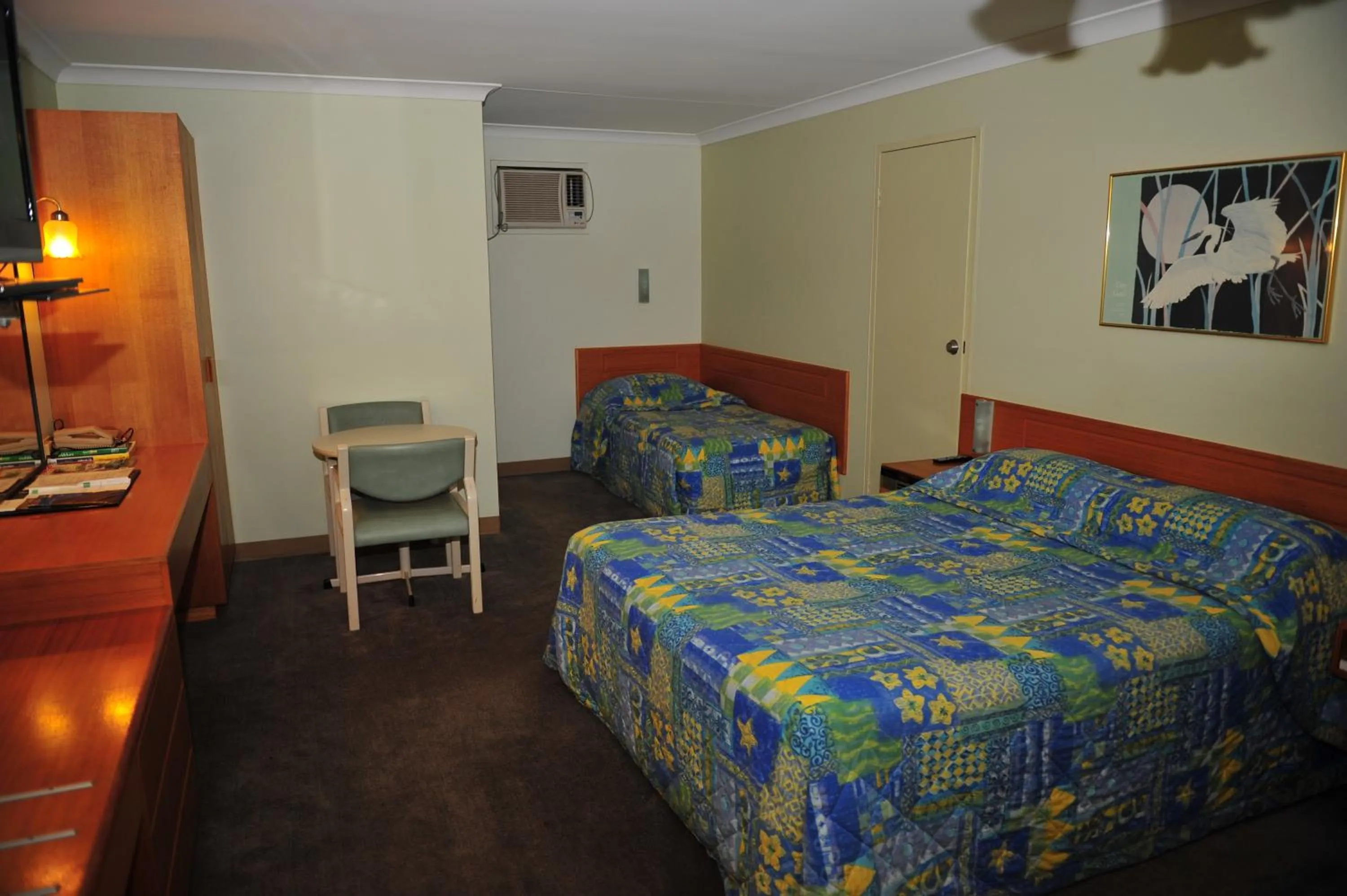 Bedroom, Bed in Mildura Plaza Motor Inn