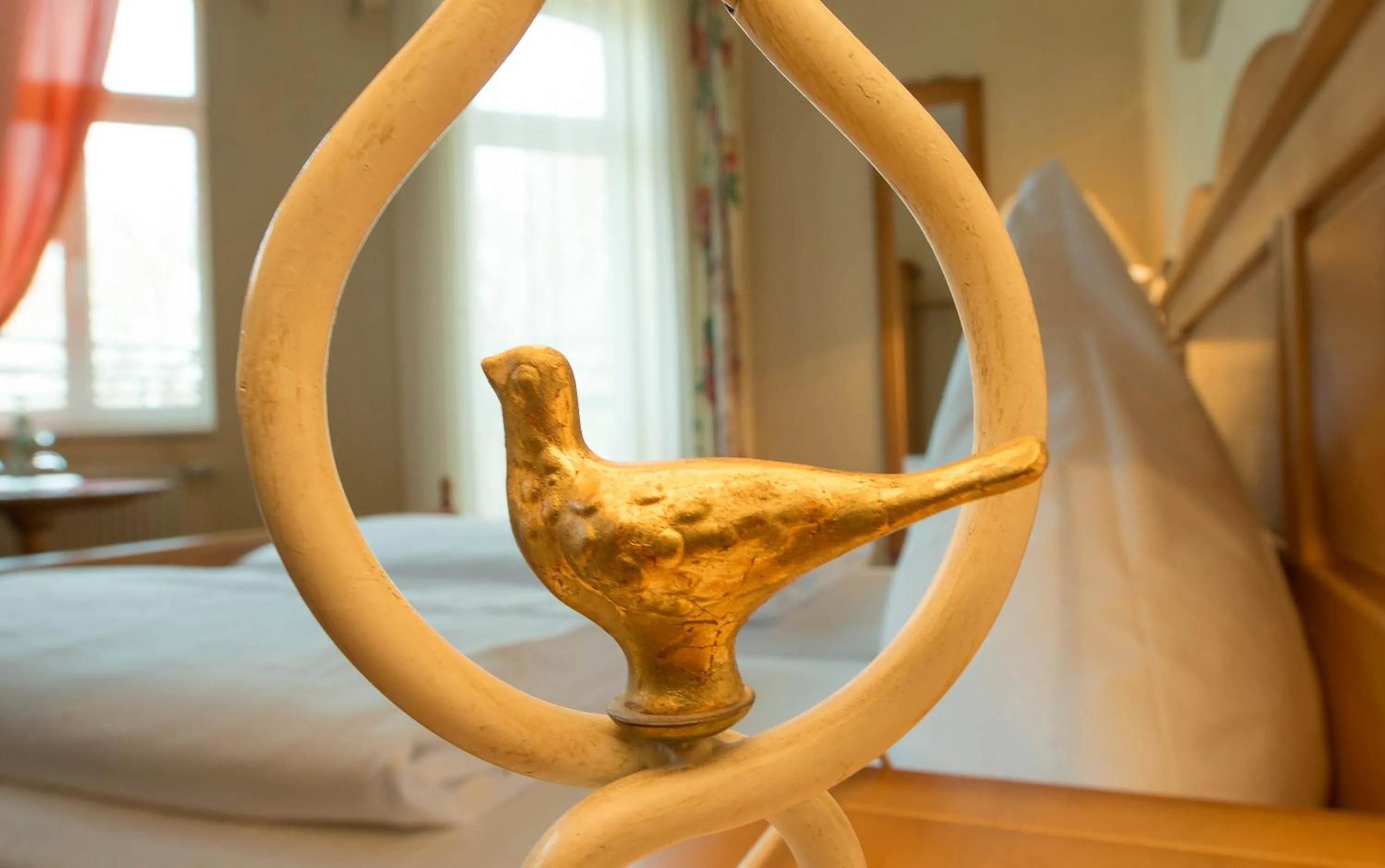 Photo of the whole room, Bed in Hotel Schloss Schweinsburg