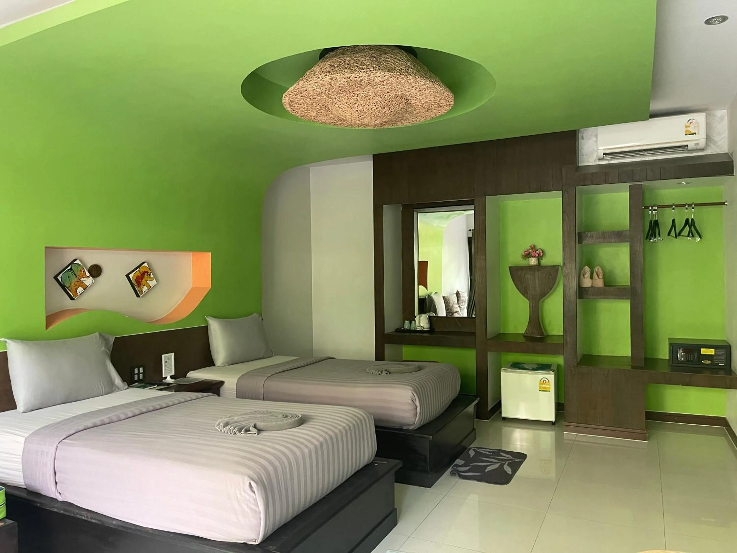 Photo of the whole room, Bed in AC 2 Resort