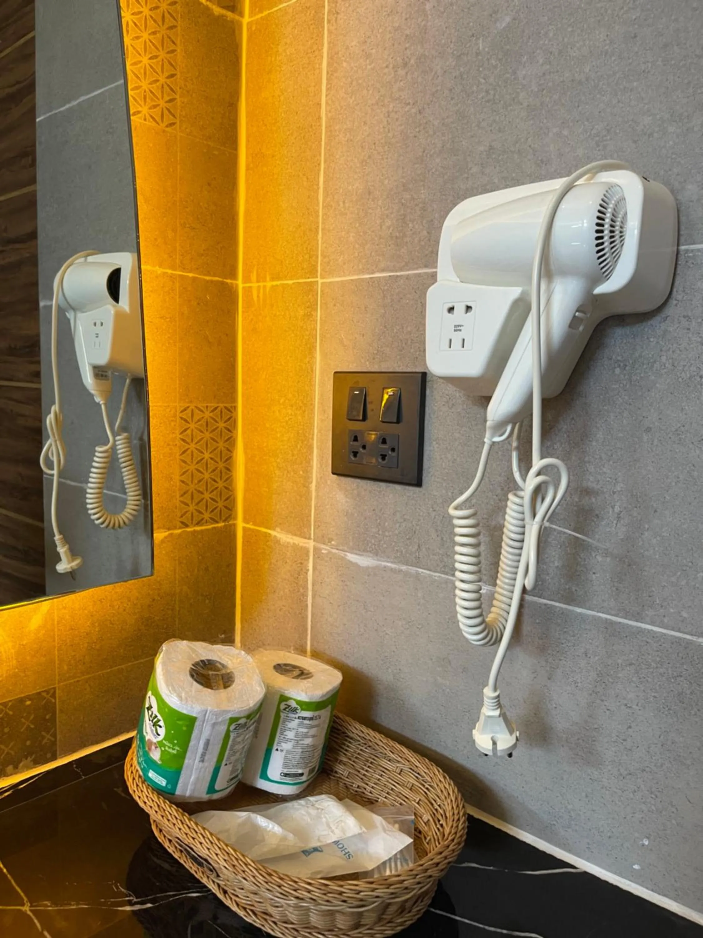 Area and facilities in AC 2 Resort