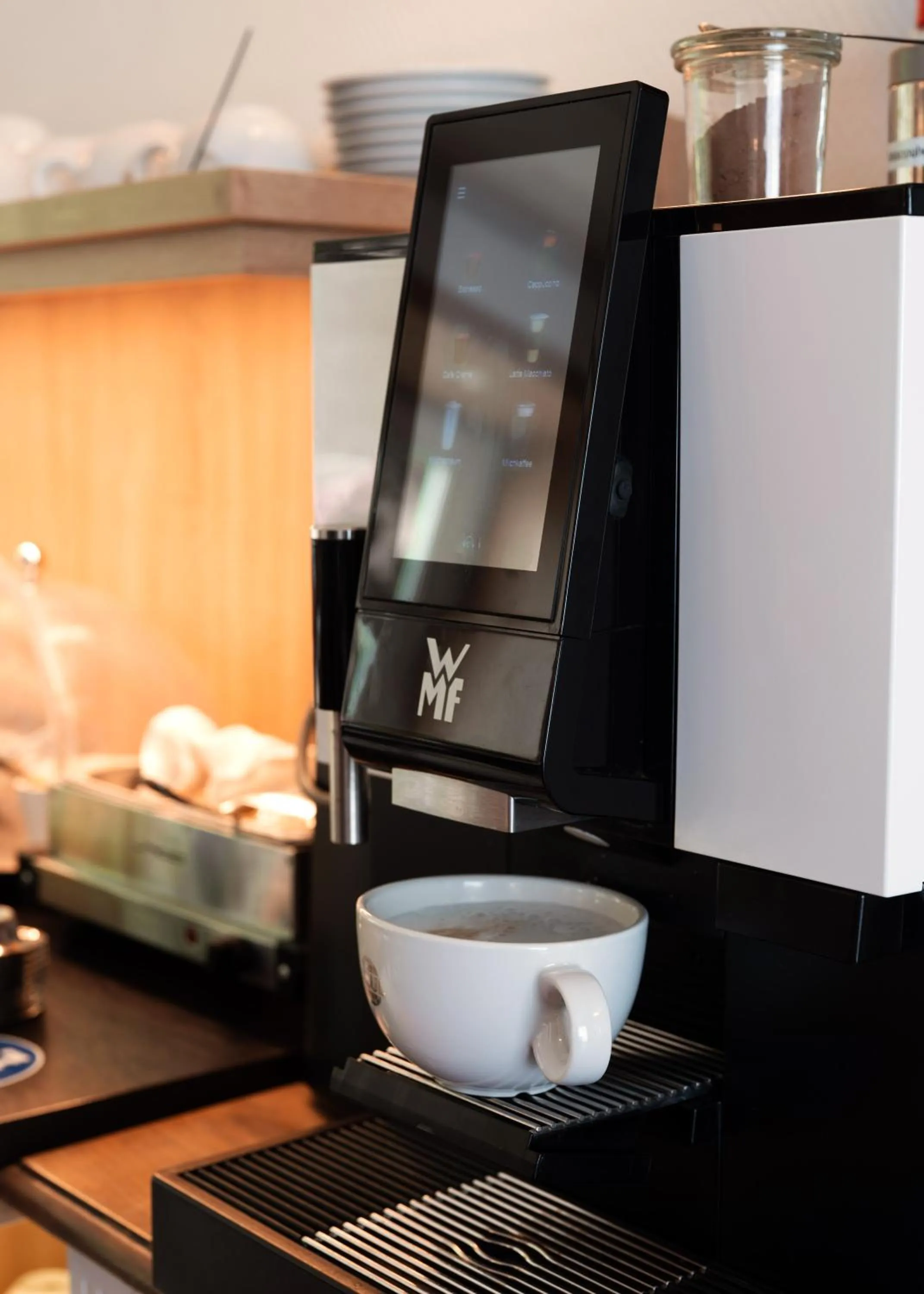 Breakfast in Hotel Mercedes City