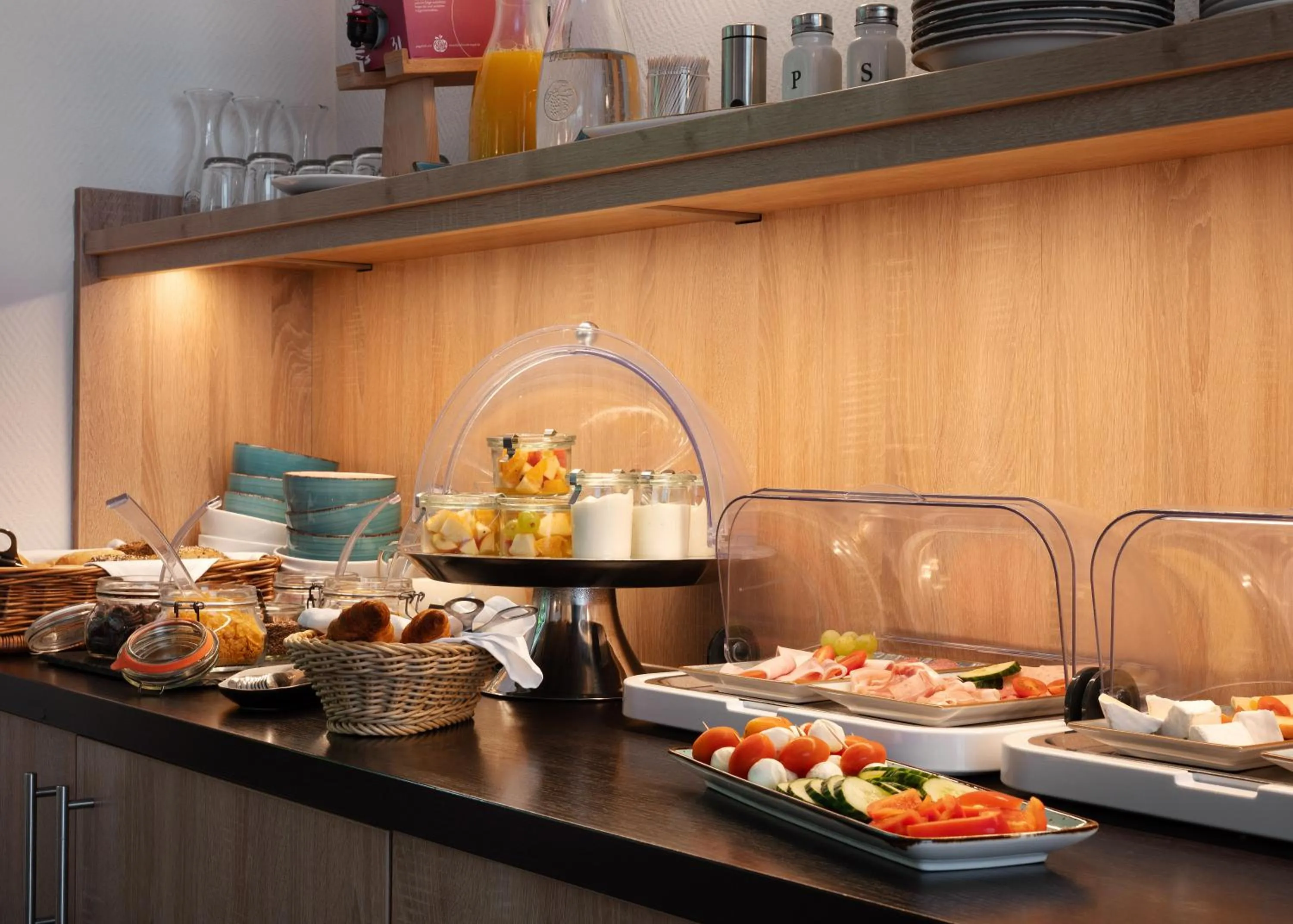 Breakfast in Hotel Mercedes City