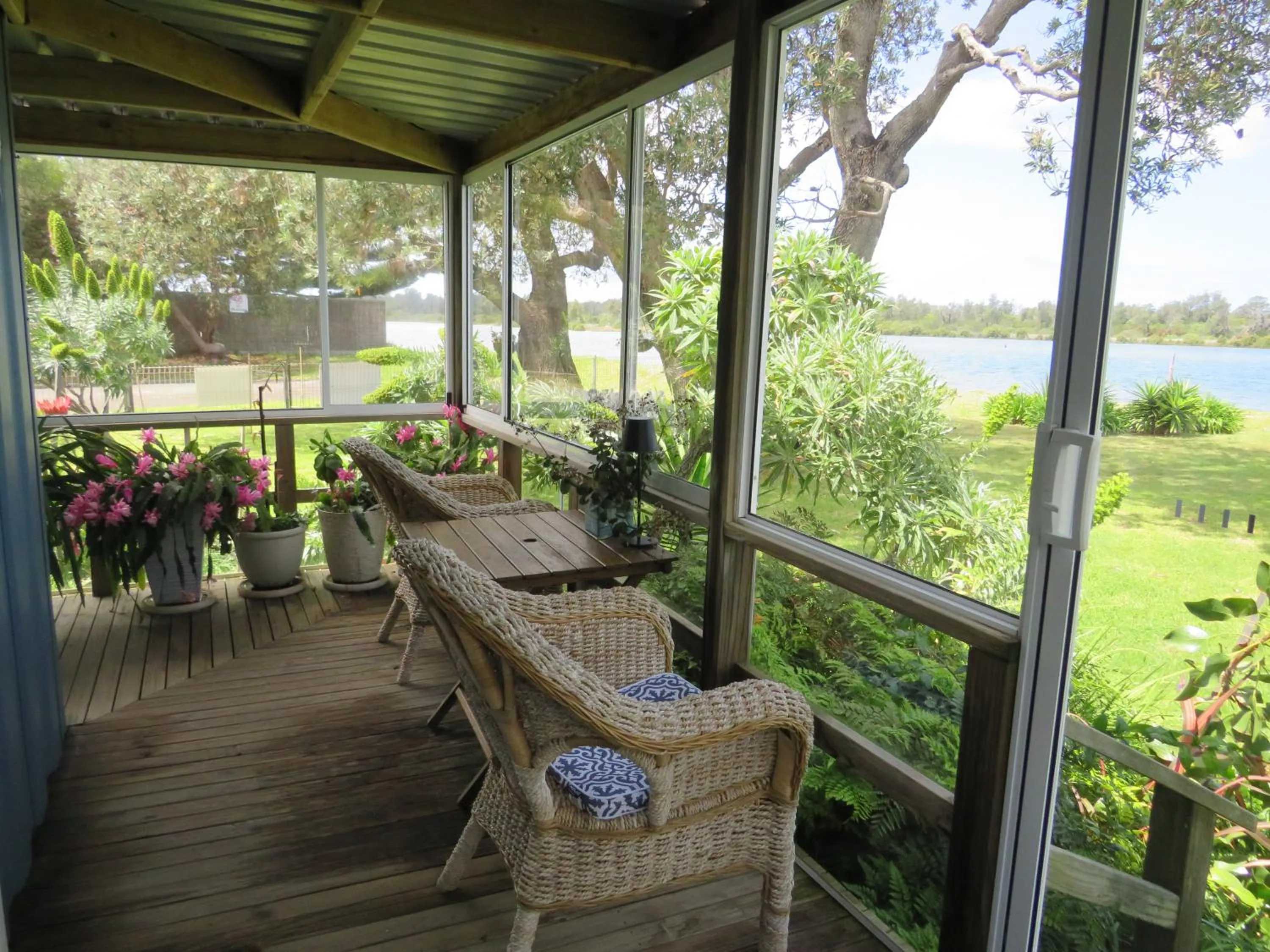 Balcony/Terrace in Lakes Entrance Waterfront Cottages with King Beds