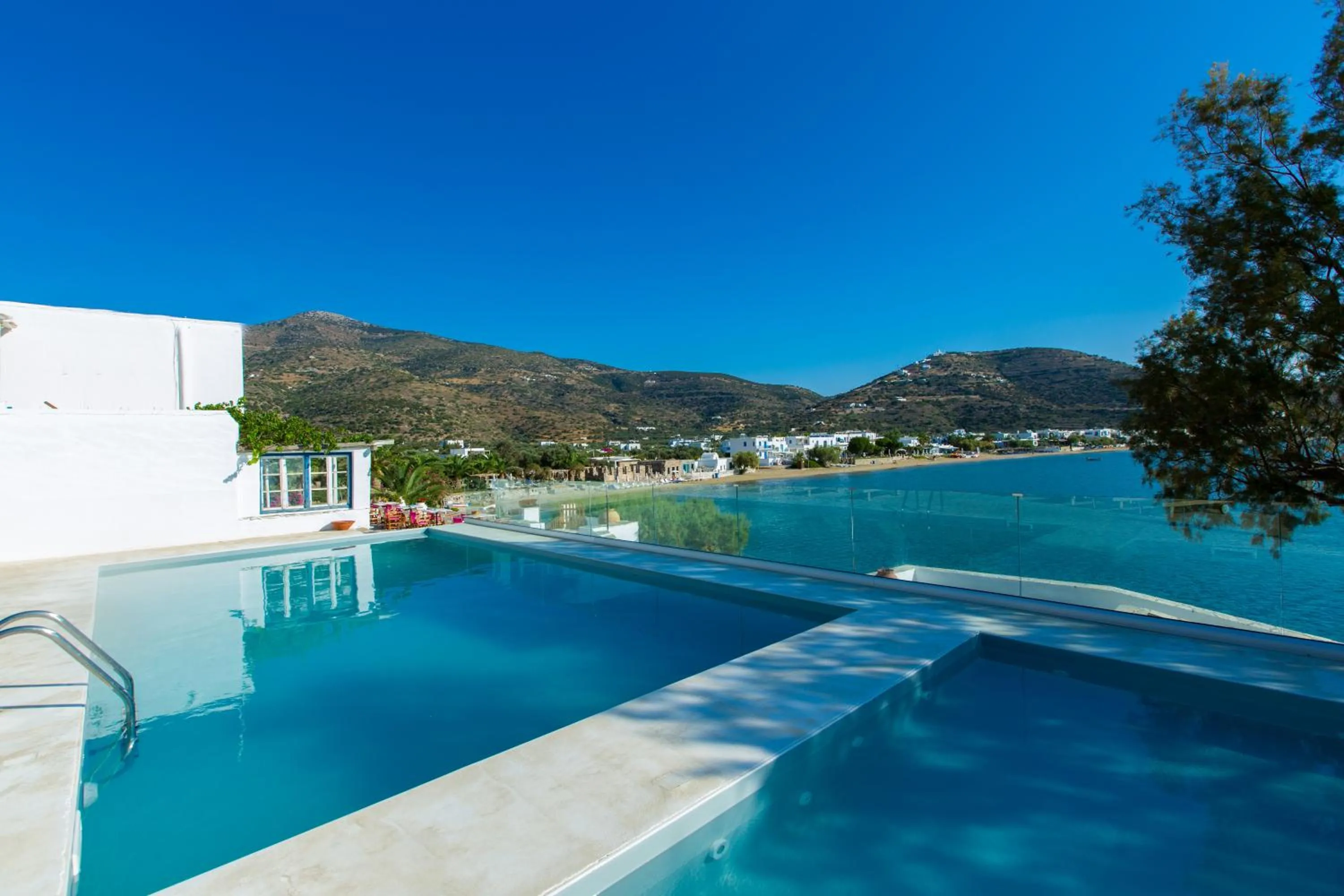 Swimming pool in Platys Gialos Hotel Sifnos