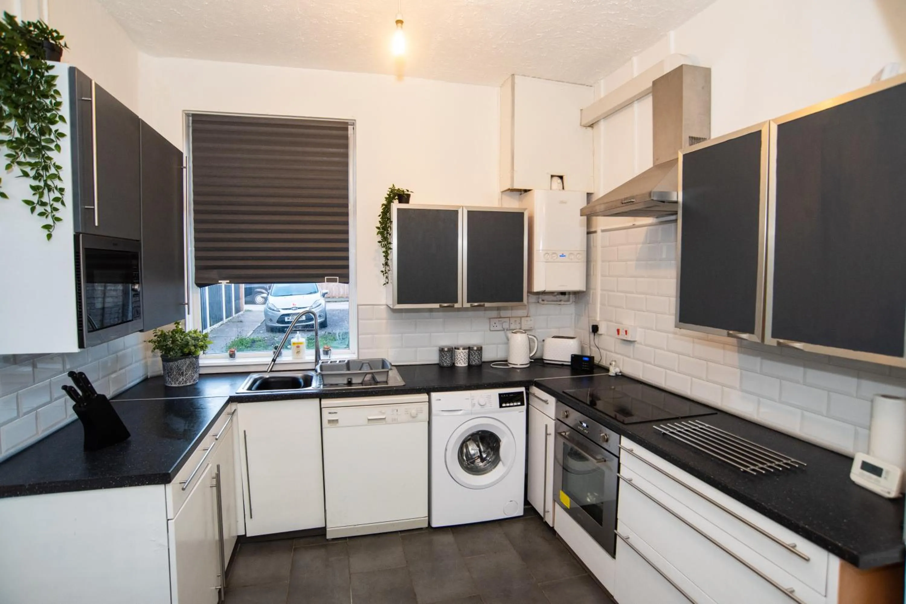 Kitchen or kitchenette in Bentley House with en-suites