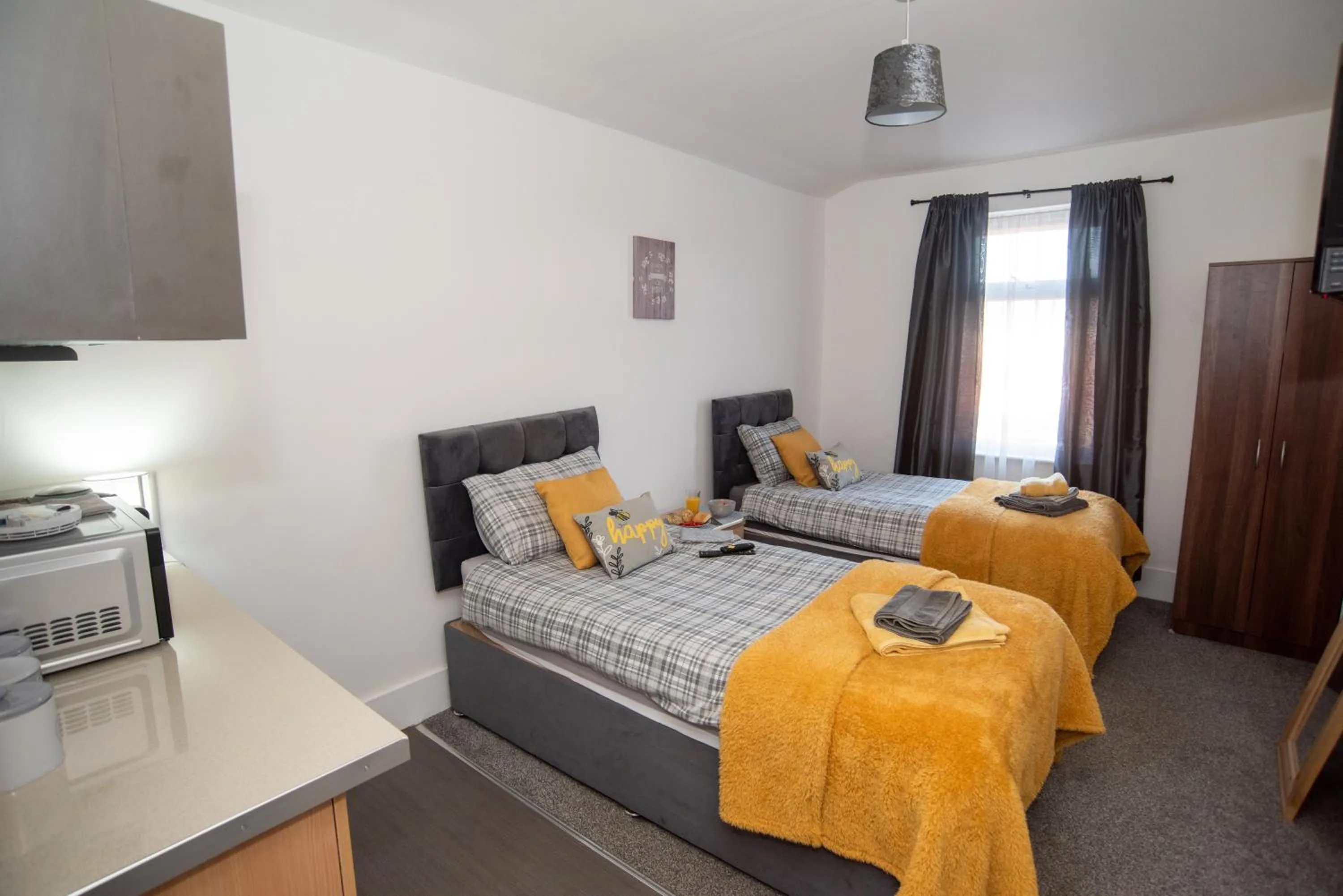 Bed in Bentley House with en-suites