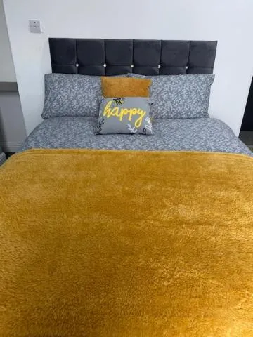 Bed in Bentley House with en-suites