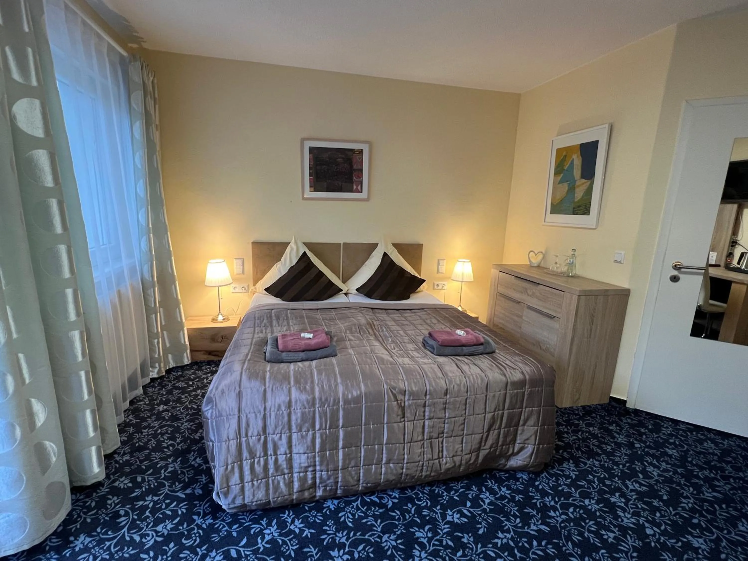 Bed in Hotel Sonnenhof