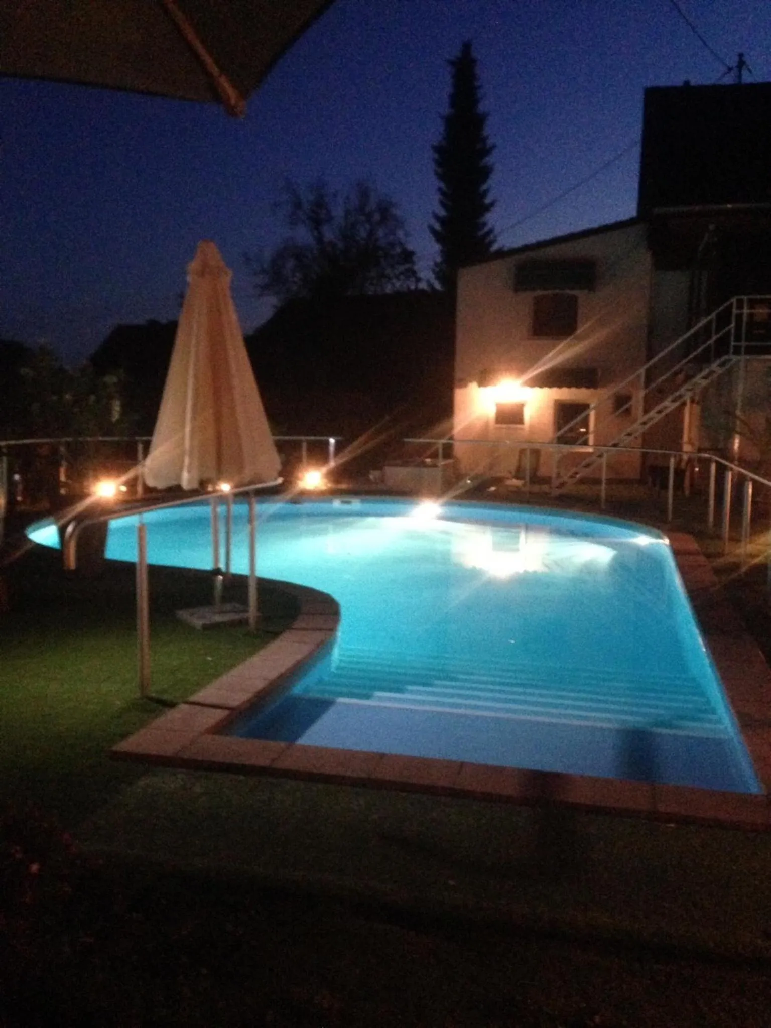 Swimming pool in Hotel Sonnenhof