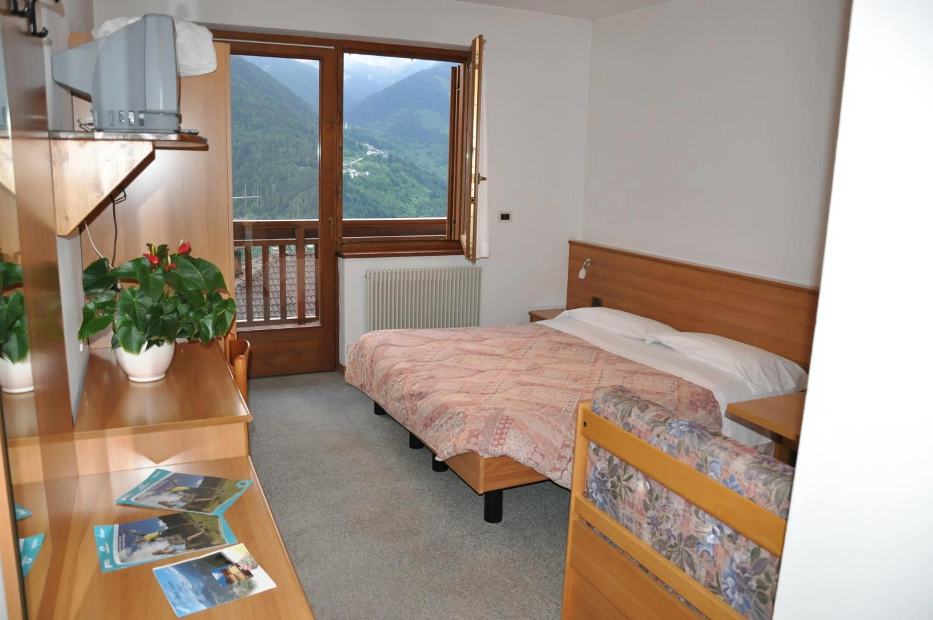 Bed in Albergo Dolomiti