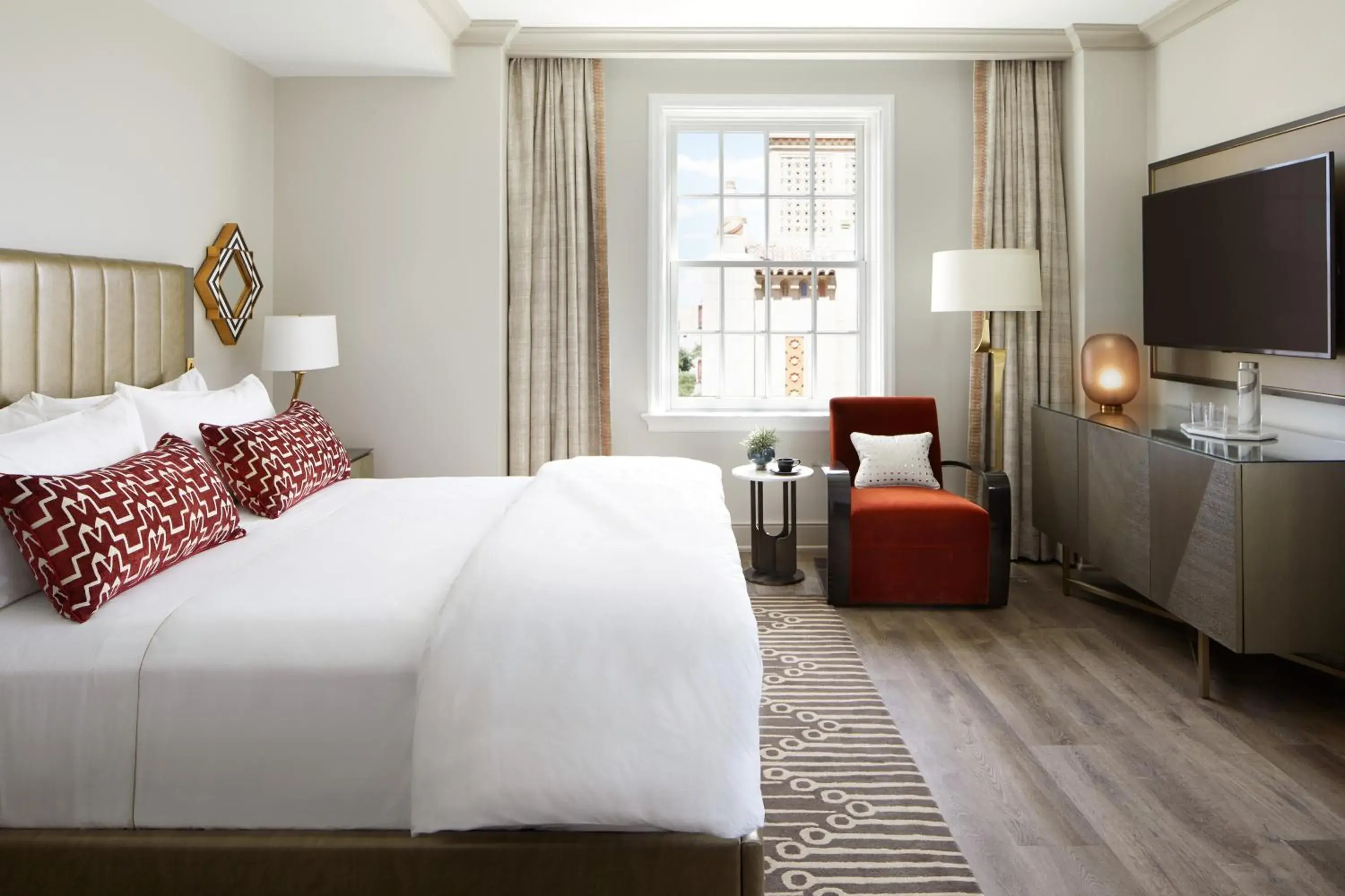 Standard King Room in The Plaza Hotel Pioneer Park Standard King Room in The Plaza Hotel Pioneer Park