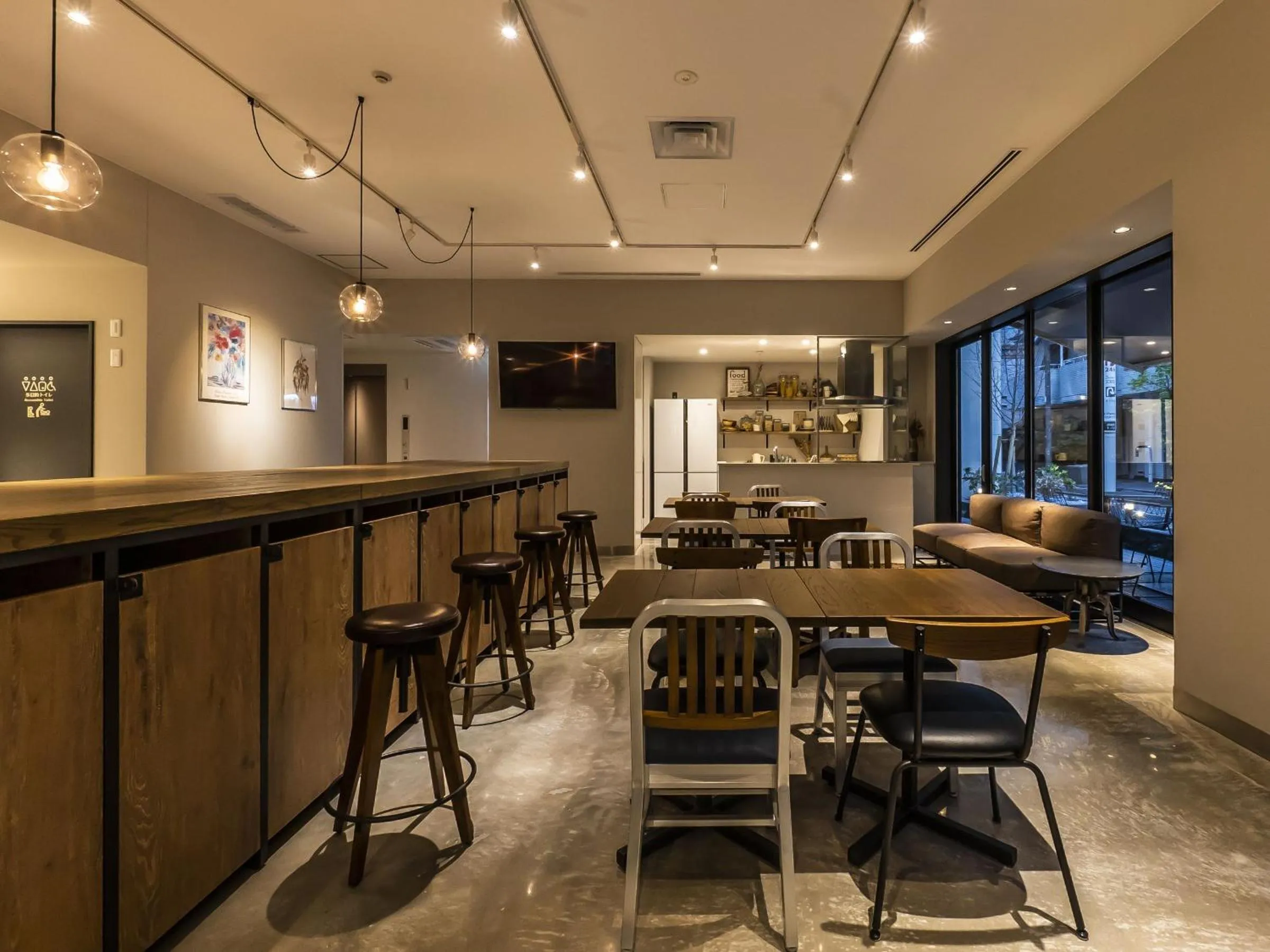 Communal lounge/ TV room in Bay Hotel Tokyo Hamamatsucho