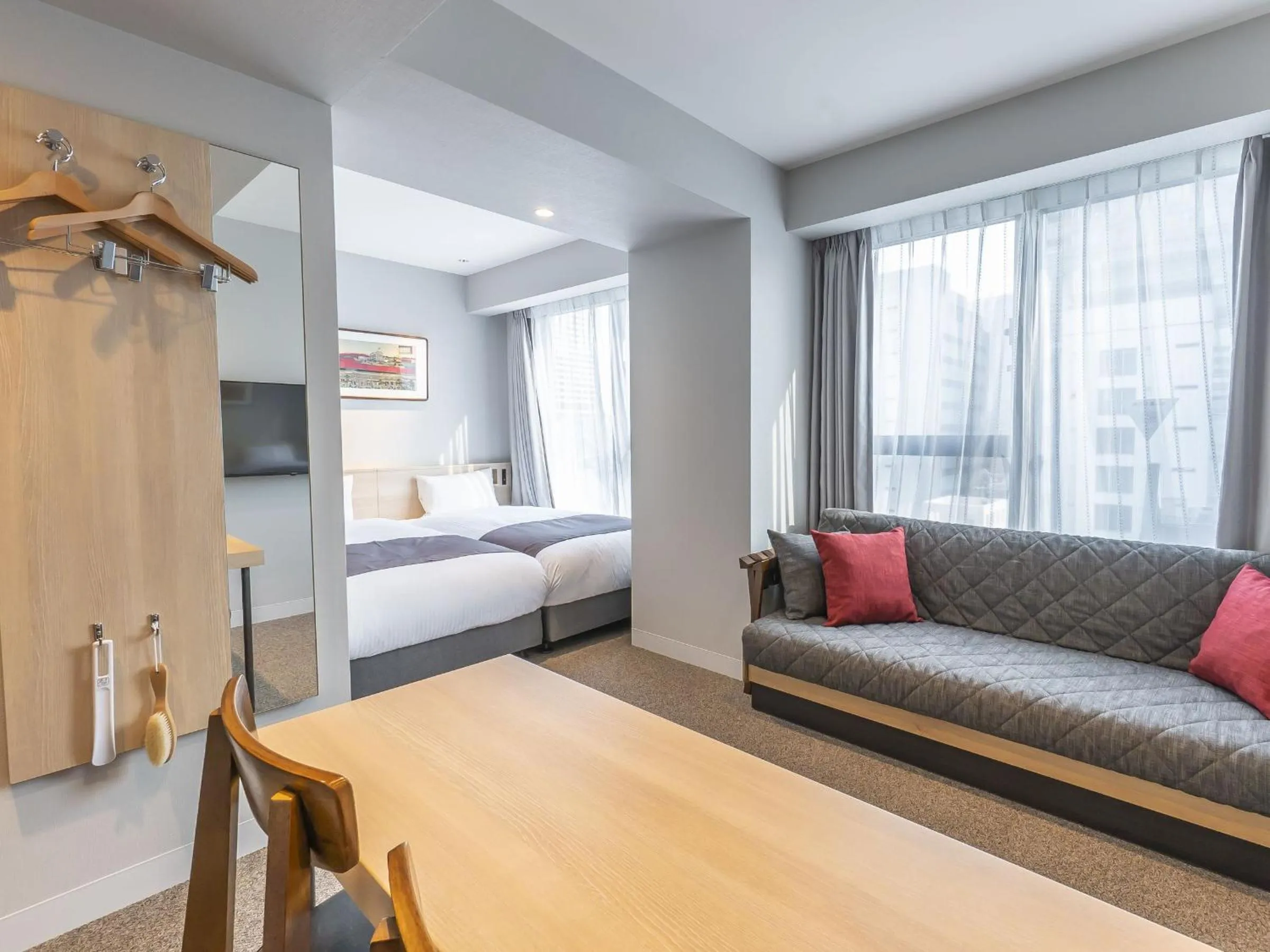 Living room, Bed in Bay Hotel Tokyo Hamamatsucho