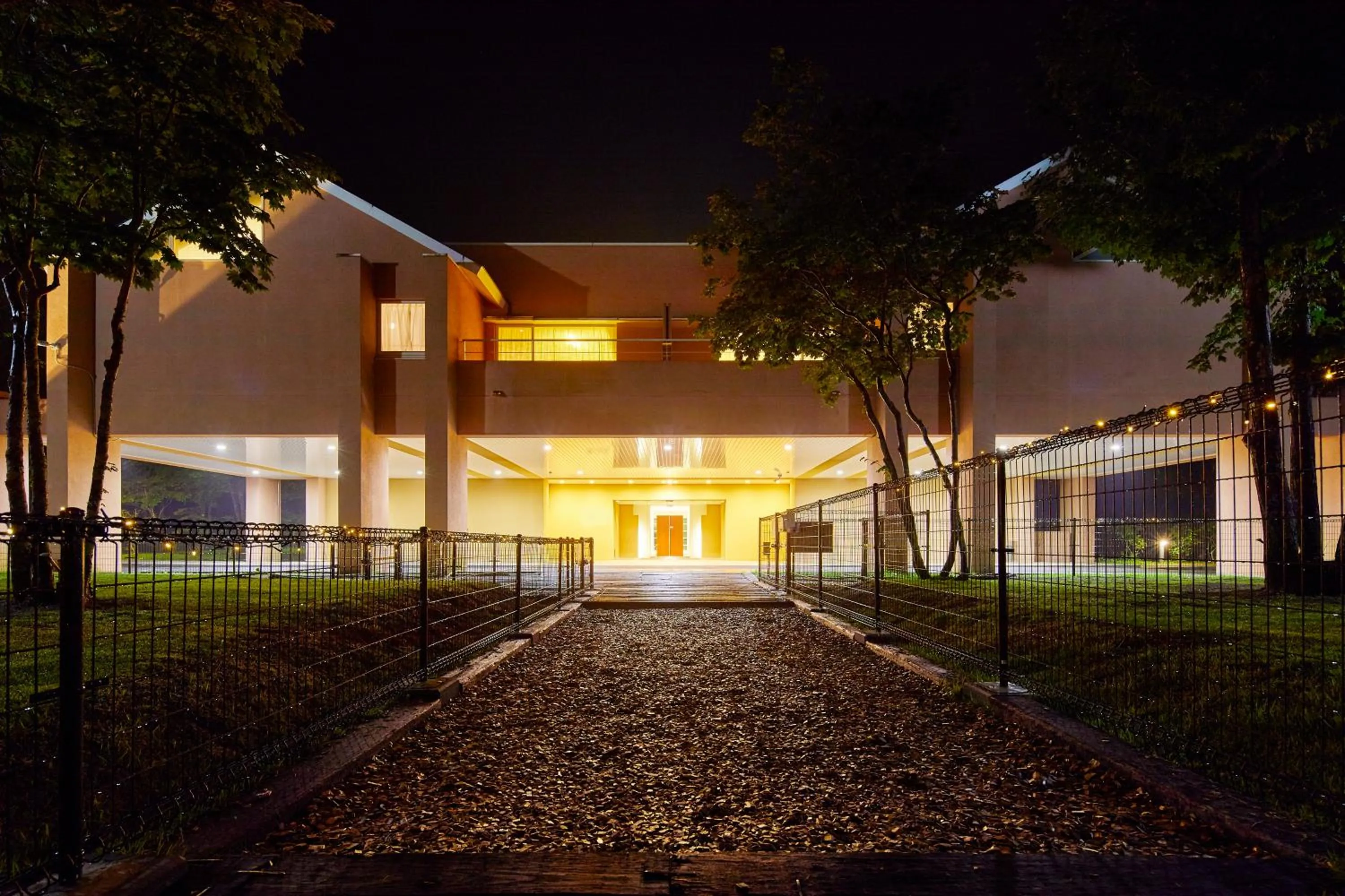 Property building in Yutorelo Tateshina Hotel with DOGS
