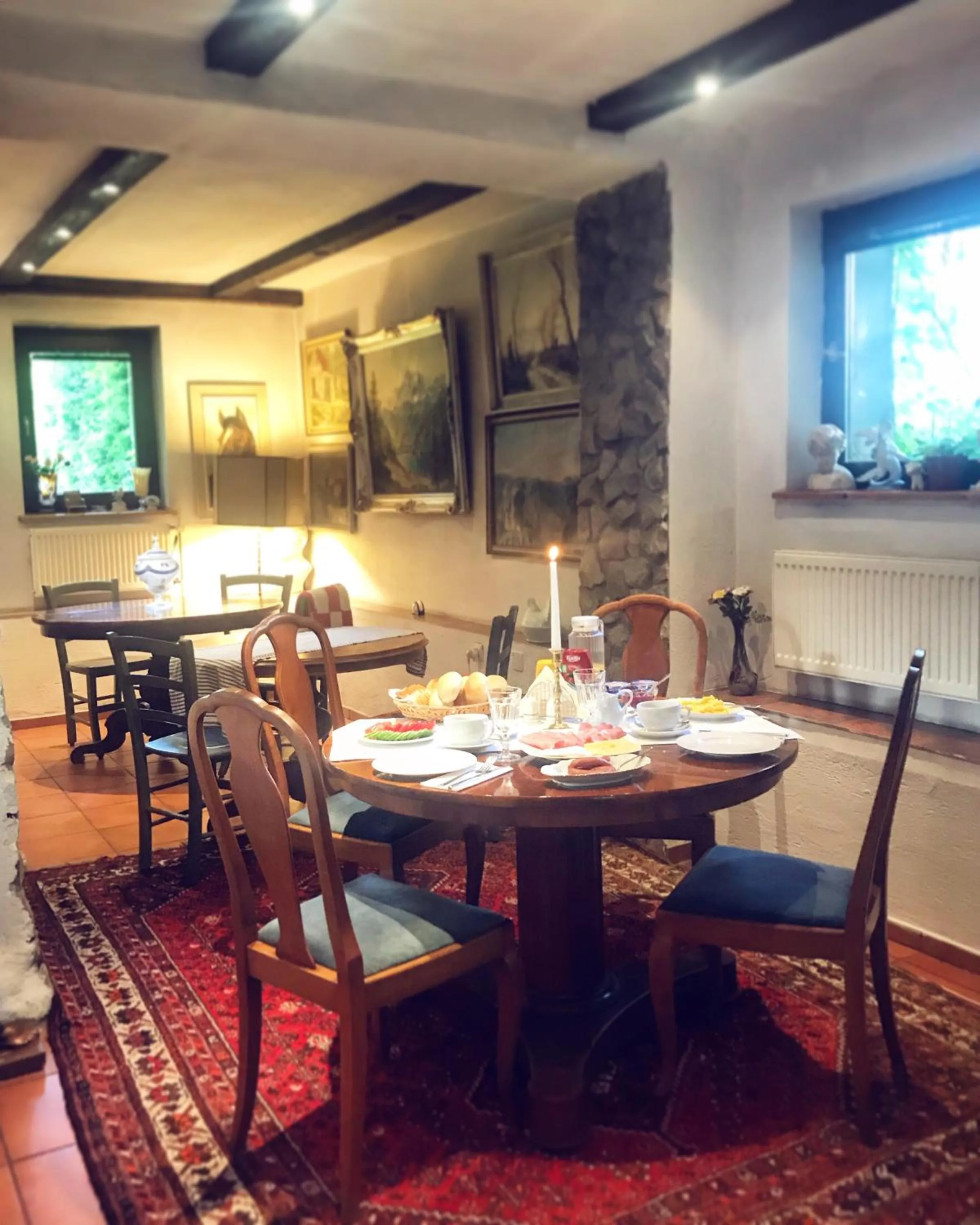 Restaurant/places to eat in Dworek Adamski