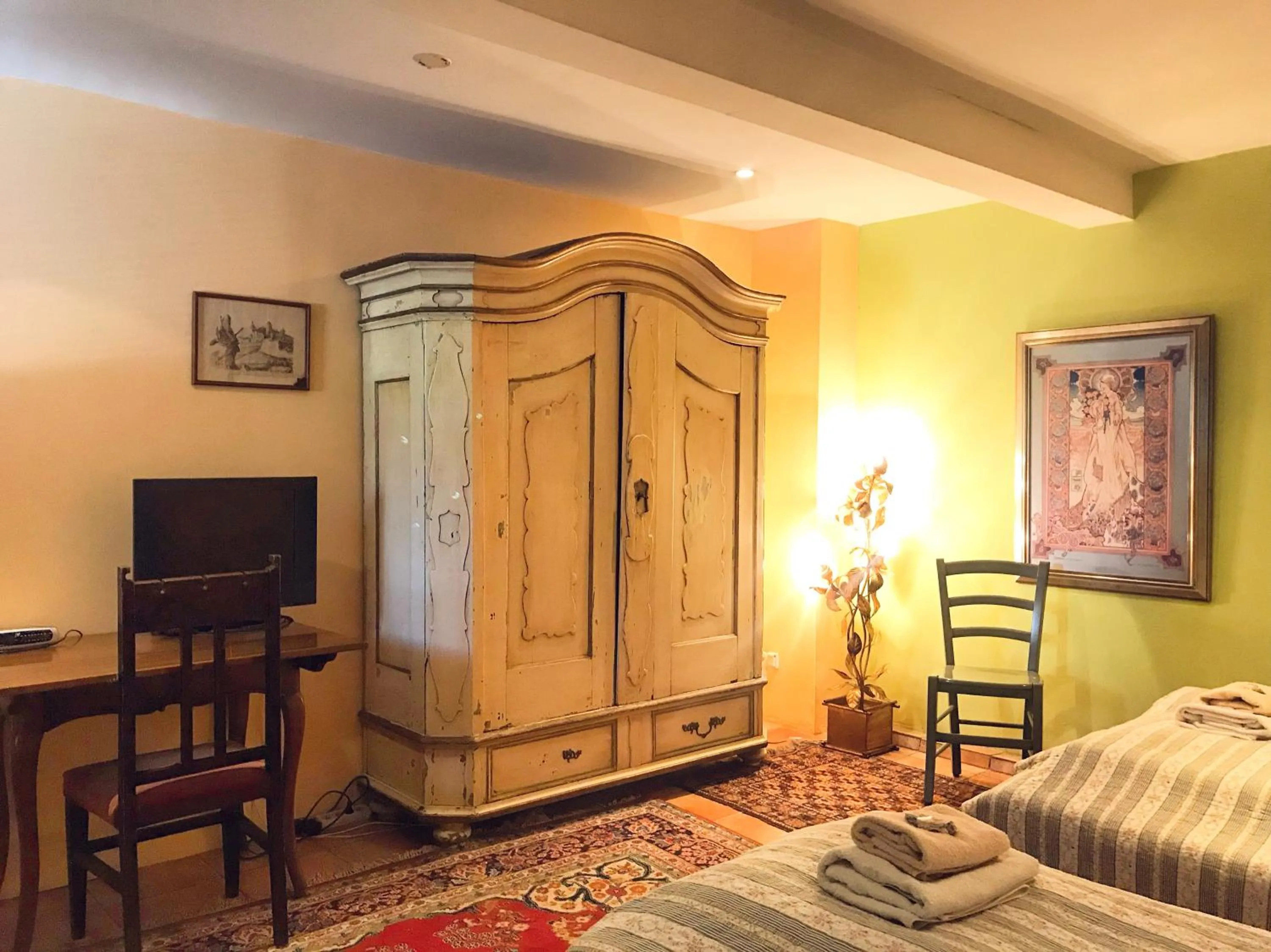 Photo of the whole room, Bed in Dworek Adamski