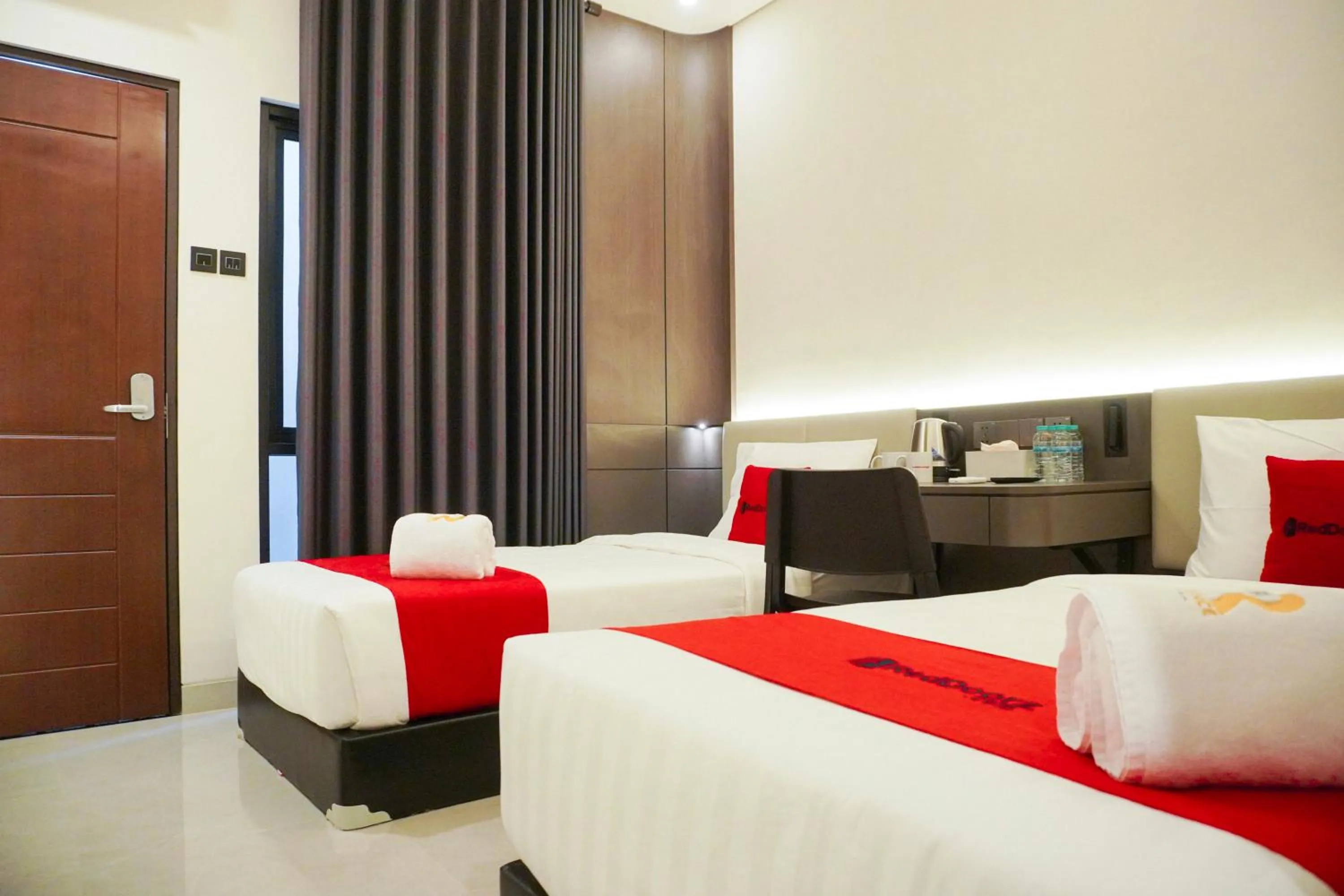 Bedroom, Bed in RedDoorz Plus @ Terban Residence
