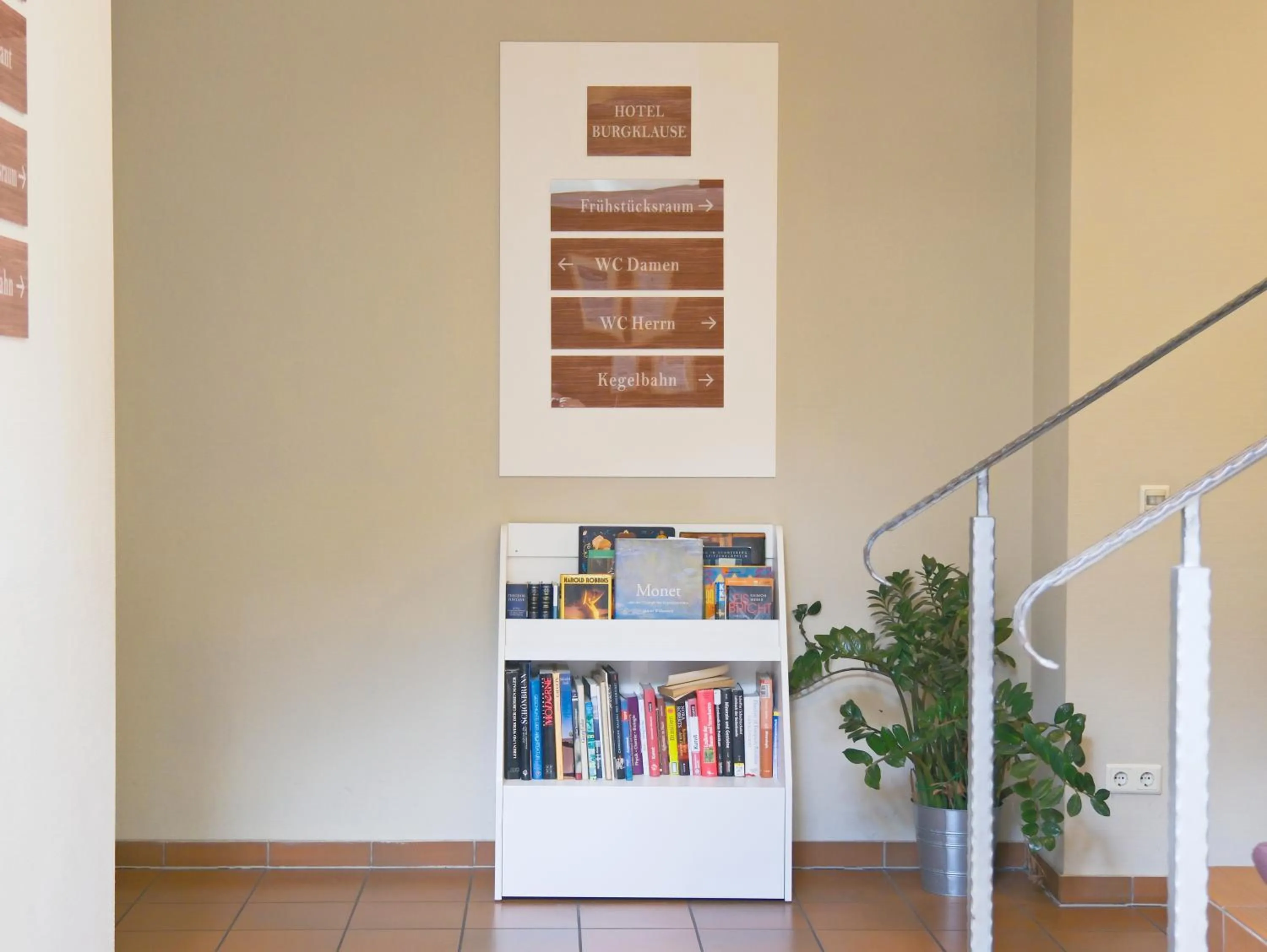 Library in Hotel Burgklause