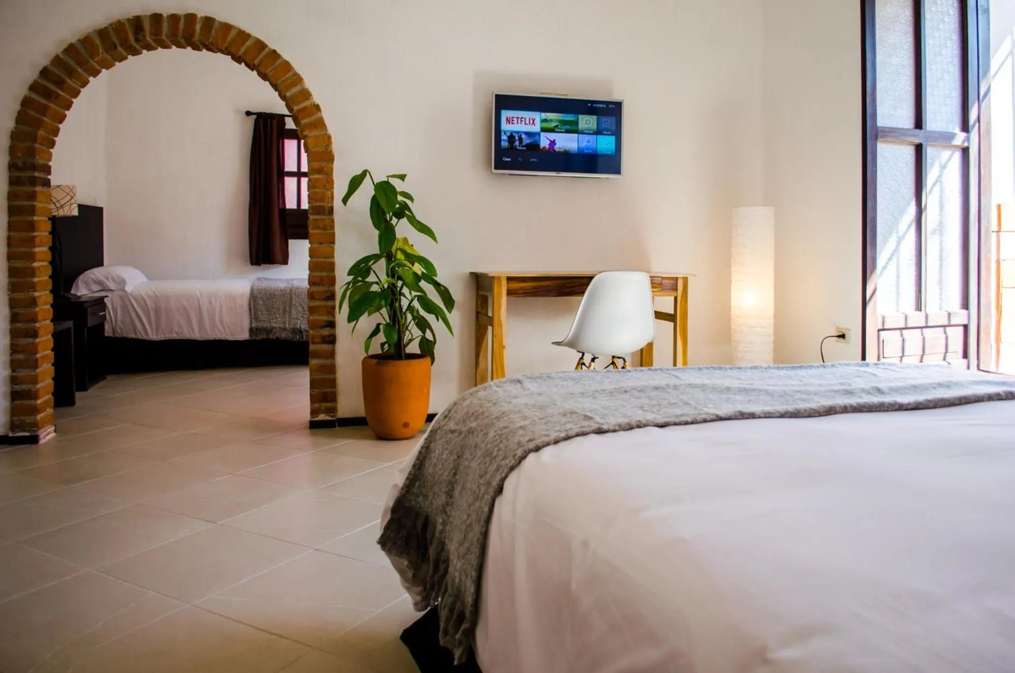 Photo of the whole room, Bed in Estacion Alameda