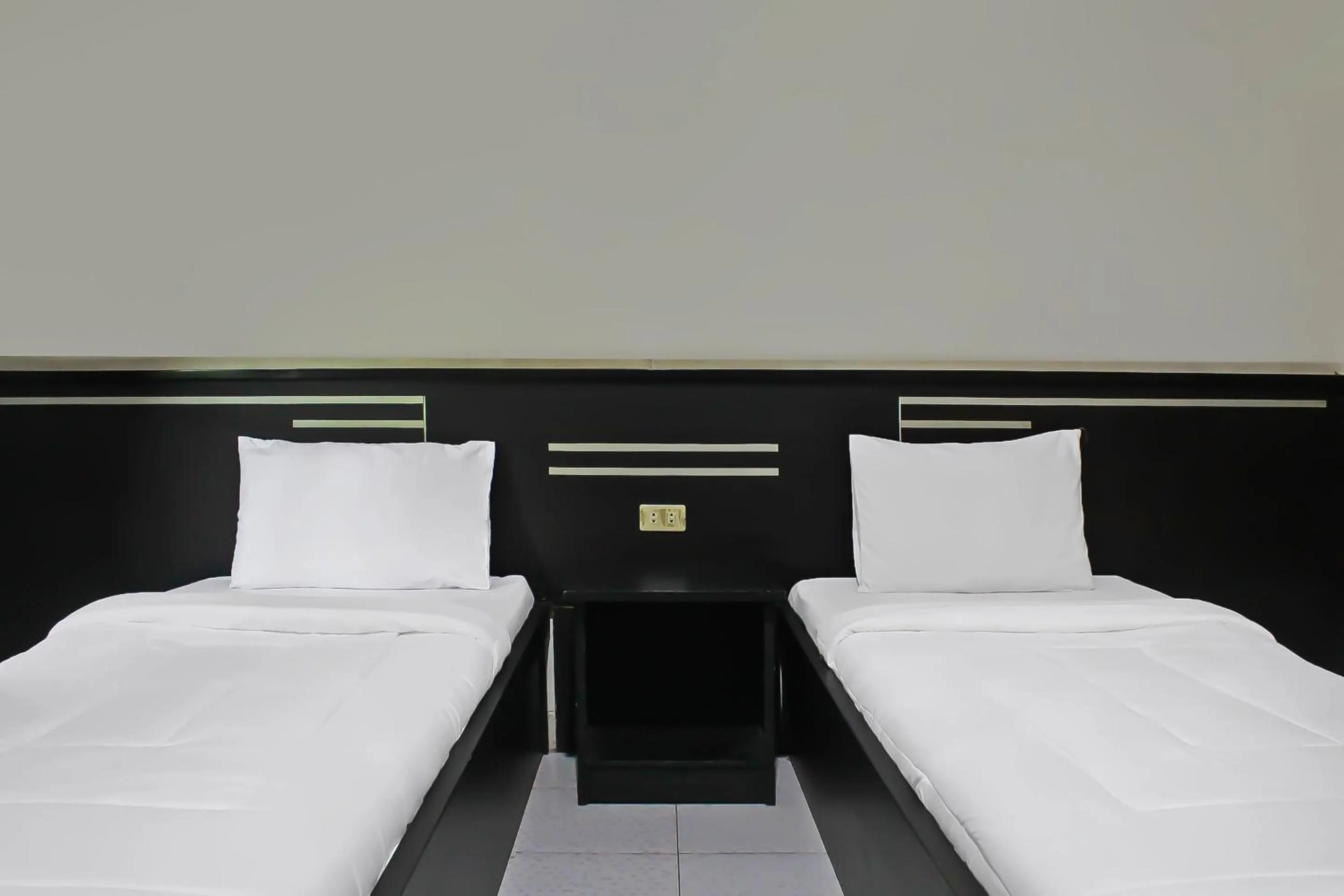 Bedroom, Bed in Collection O 92268 Hotel Aero