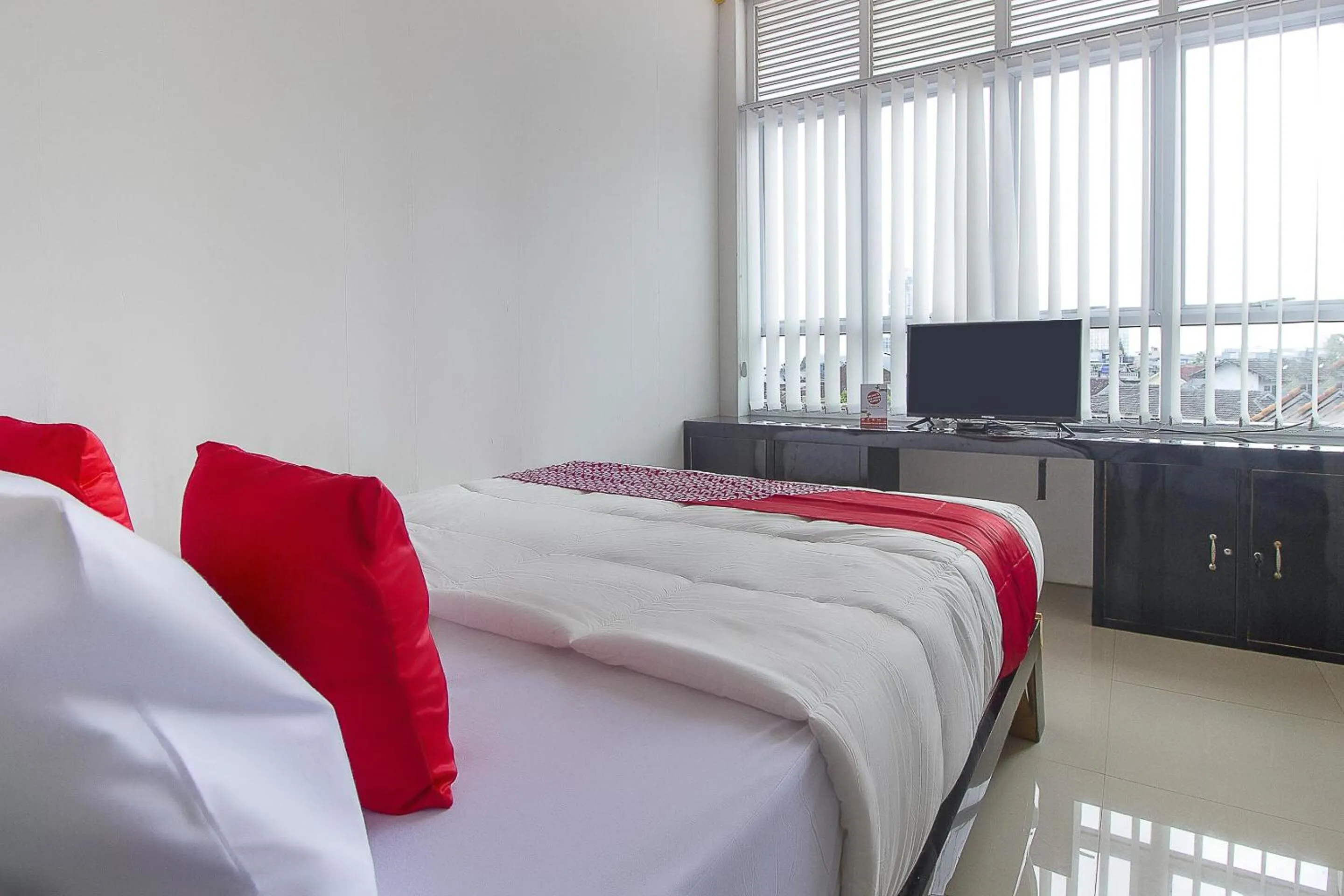 Bedroom, Bed in Restu Inn