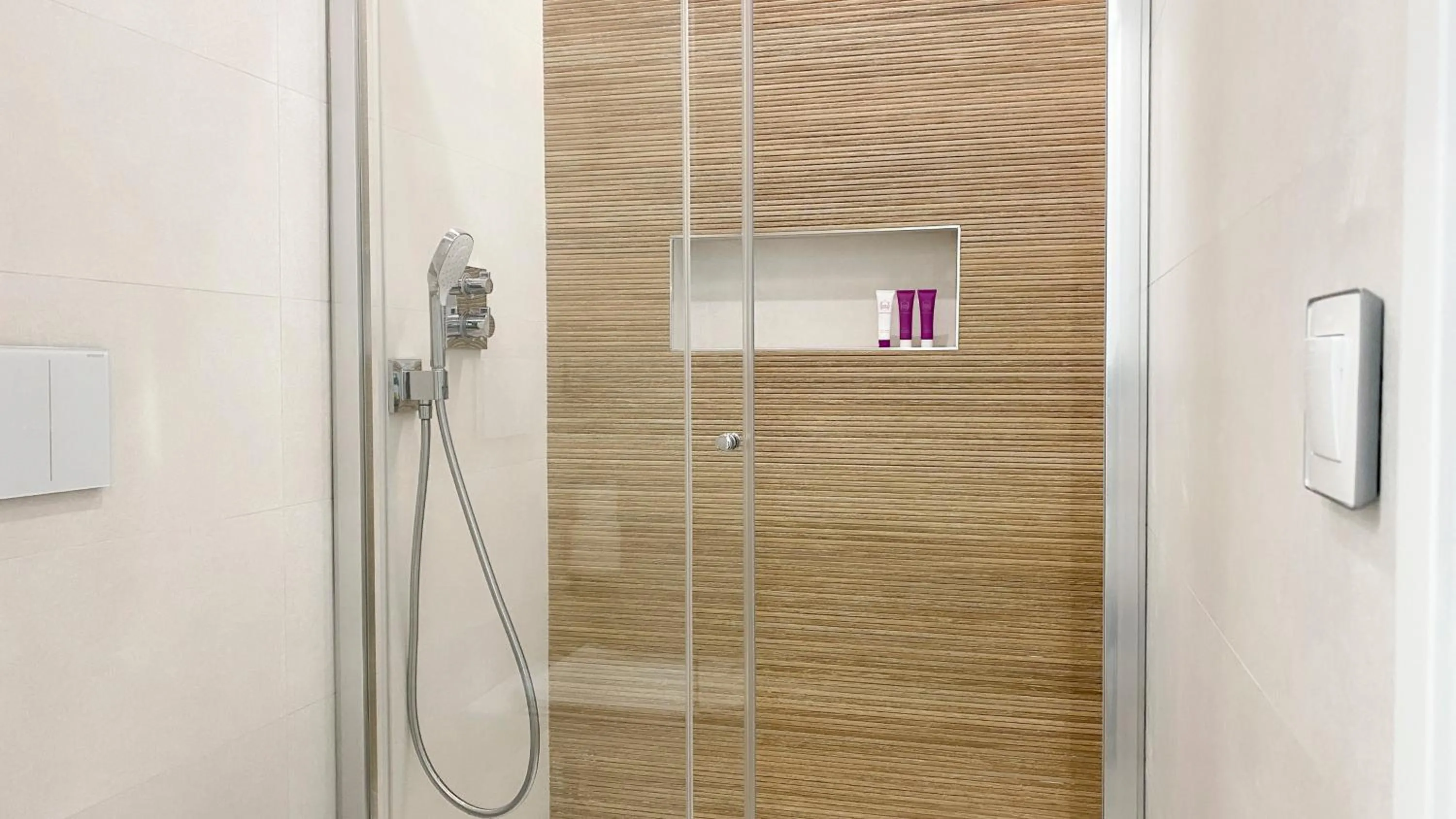 Shower in Nerja Casual Rooms