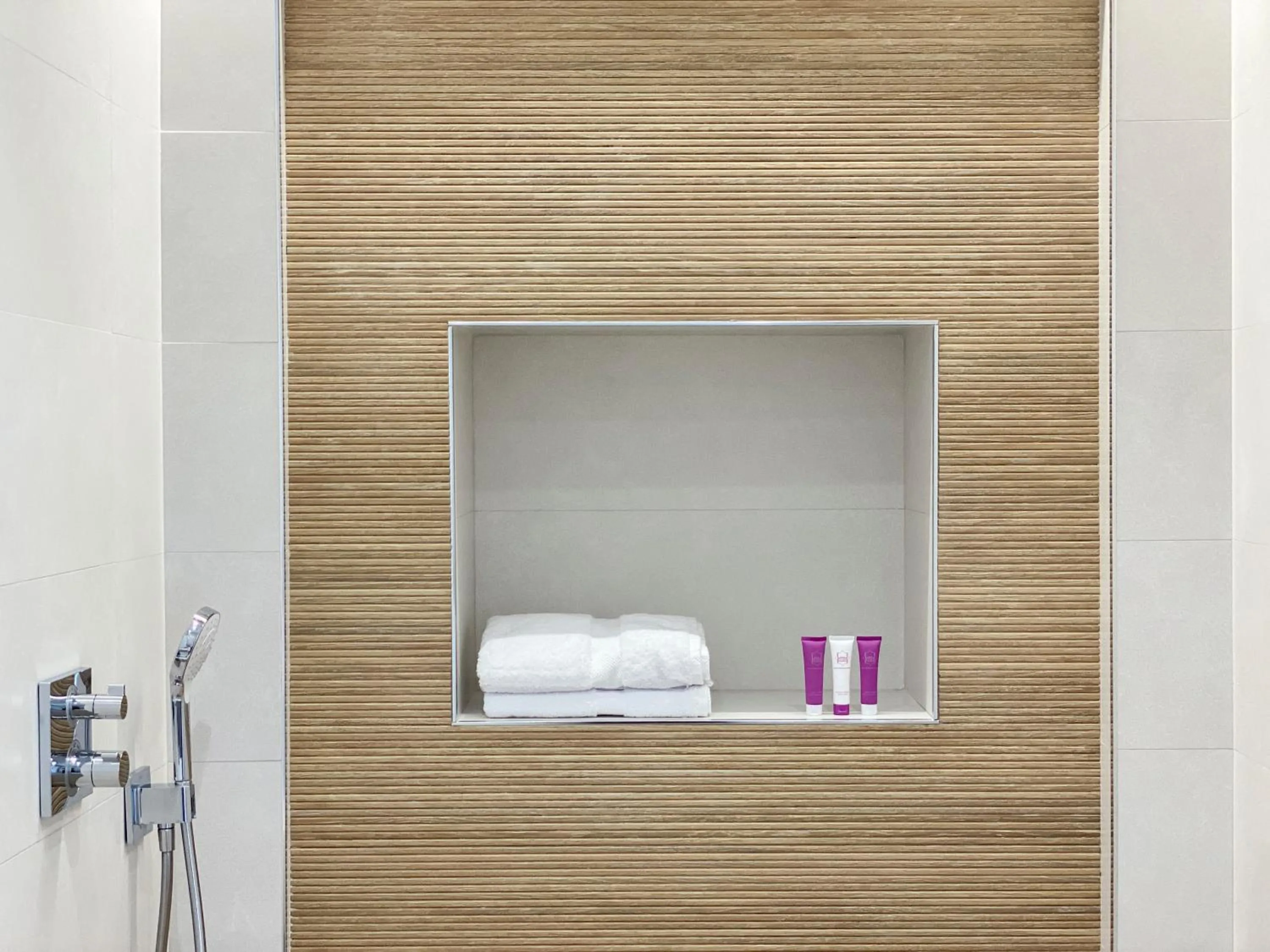 Shower in Nerja Casual Rooms