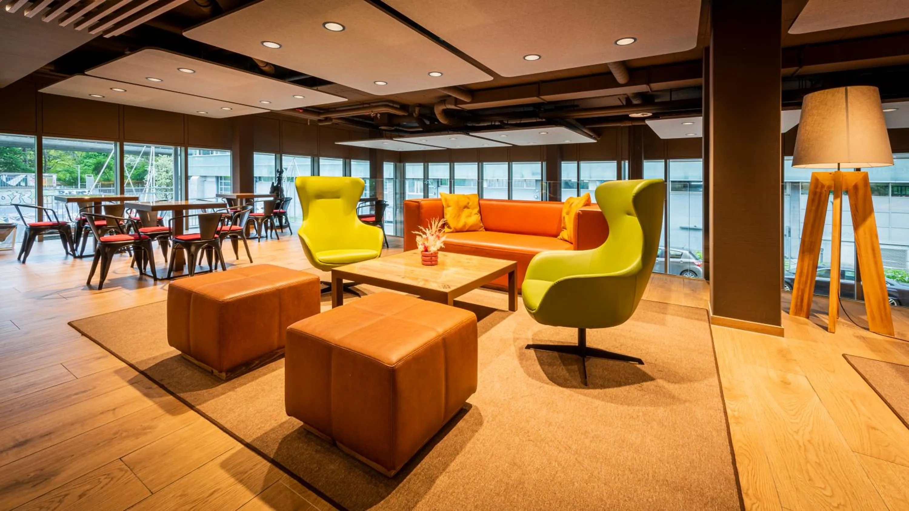 Restaurant/places to eat in Los Lorentes Hotel Bern City