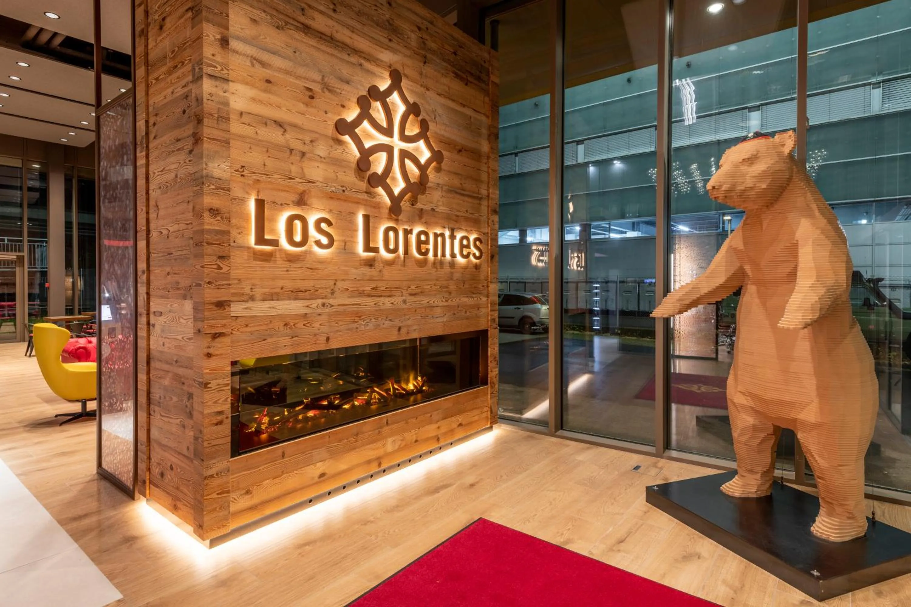 Facade/entrance in Los Lorentes Hotel Bern City